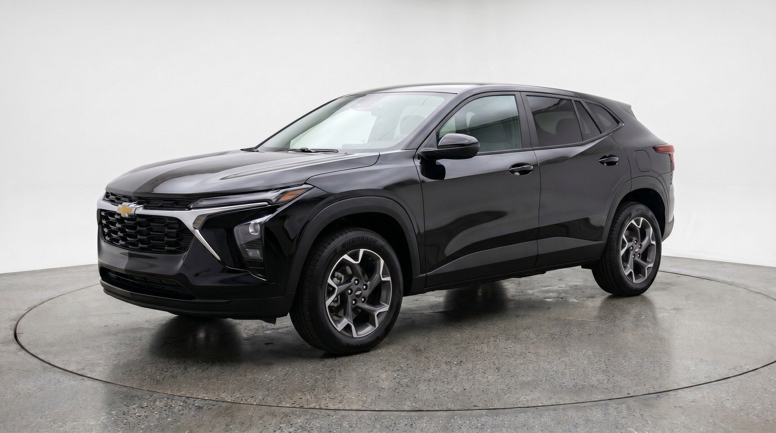 Thumbnail: 2025 Chevrolet Trax - 3