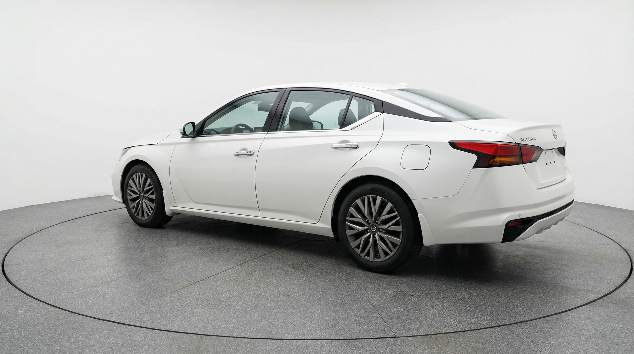 Thumbnail: 2025 Nissan Altima - 5