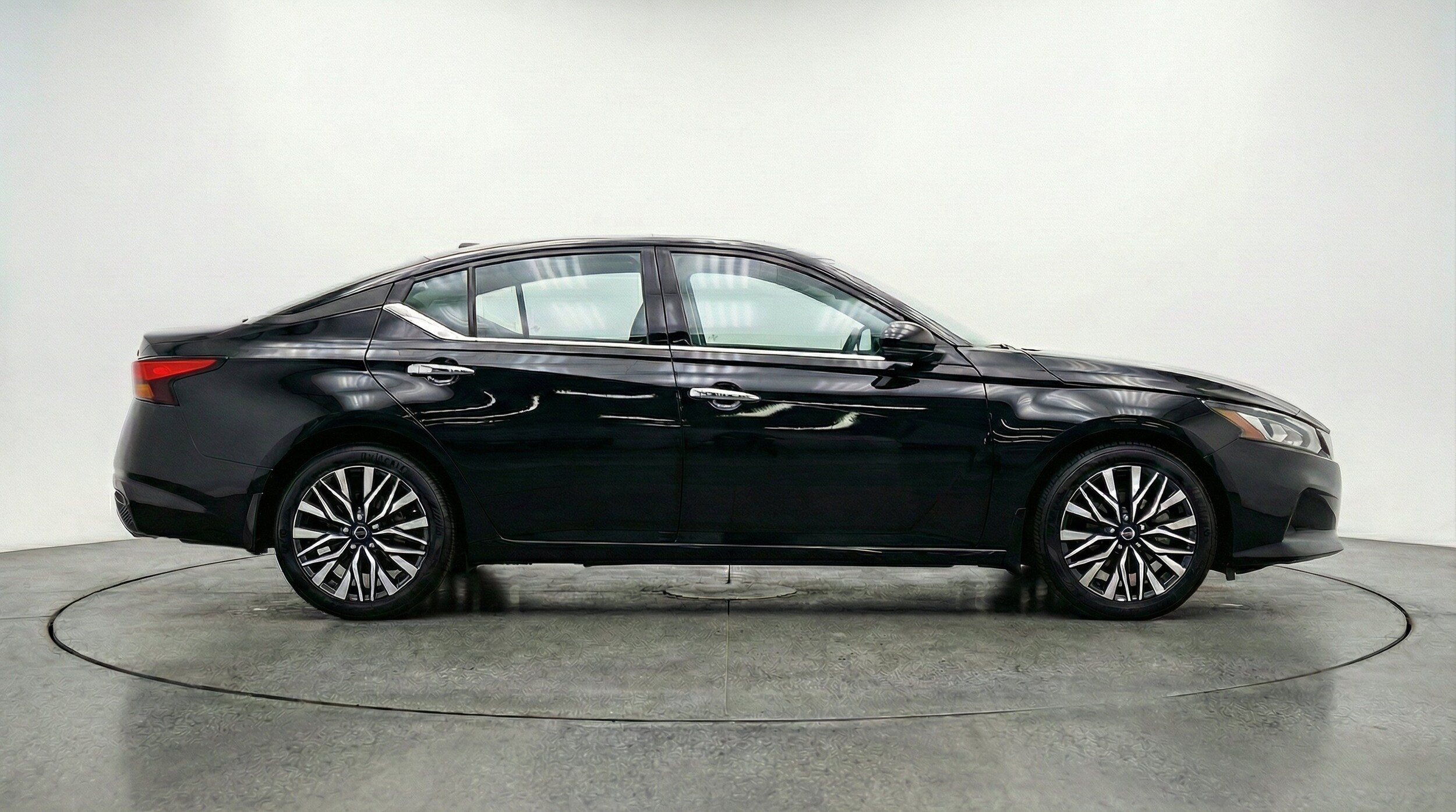 Thumbnail: 2025 Nissan Altima - 11