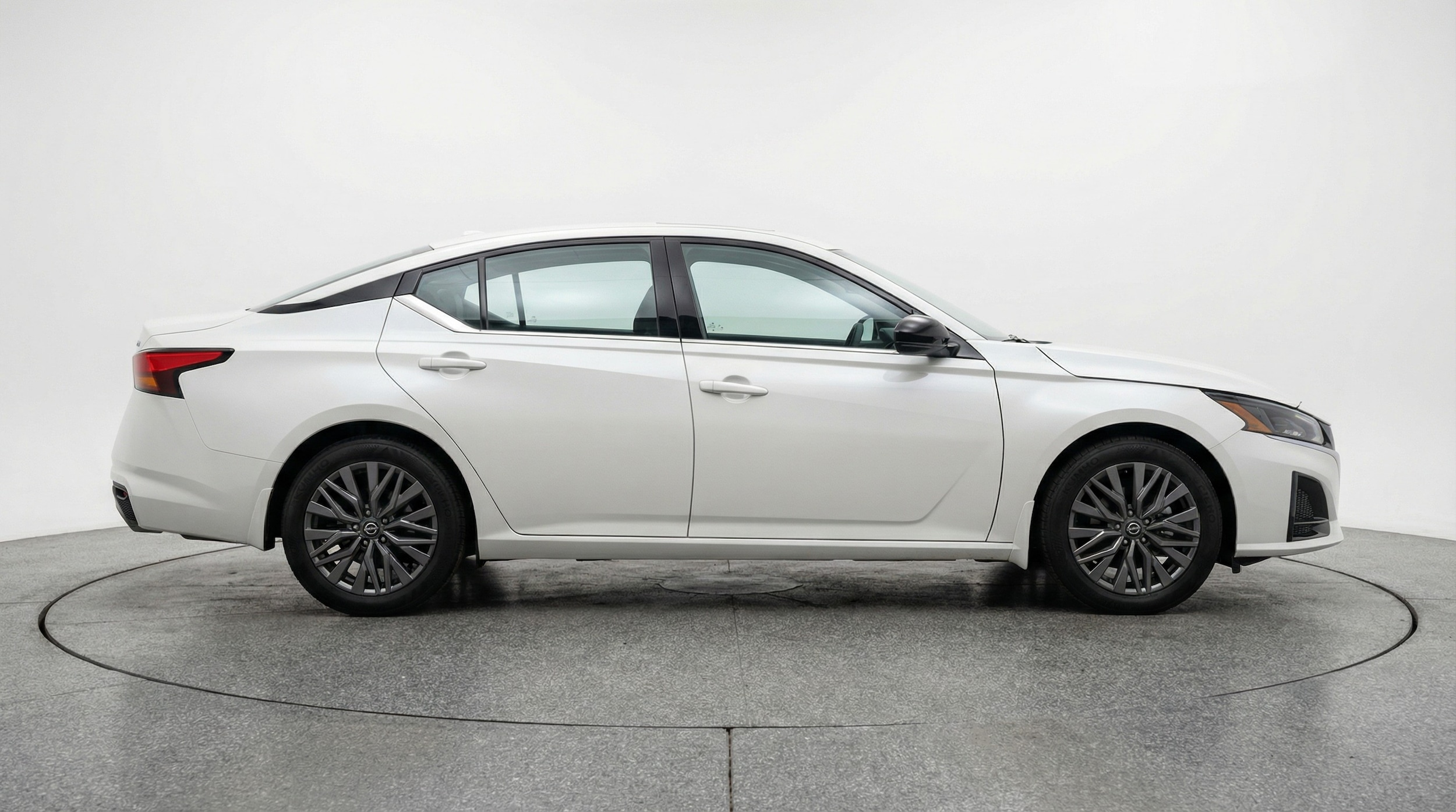 Thumbnail: 2025 Nissan Altima - 8