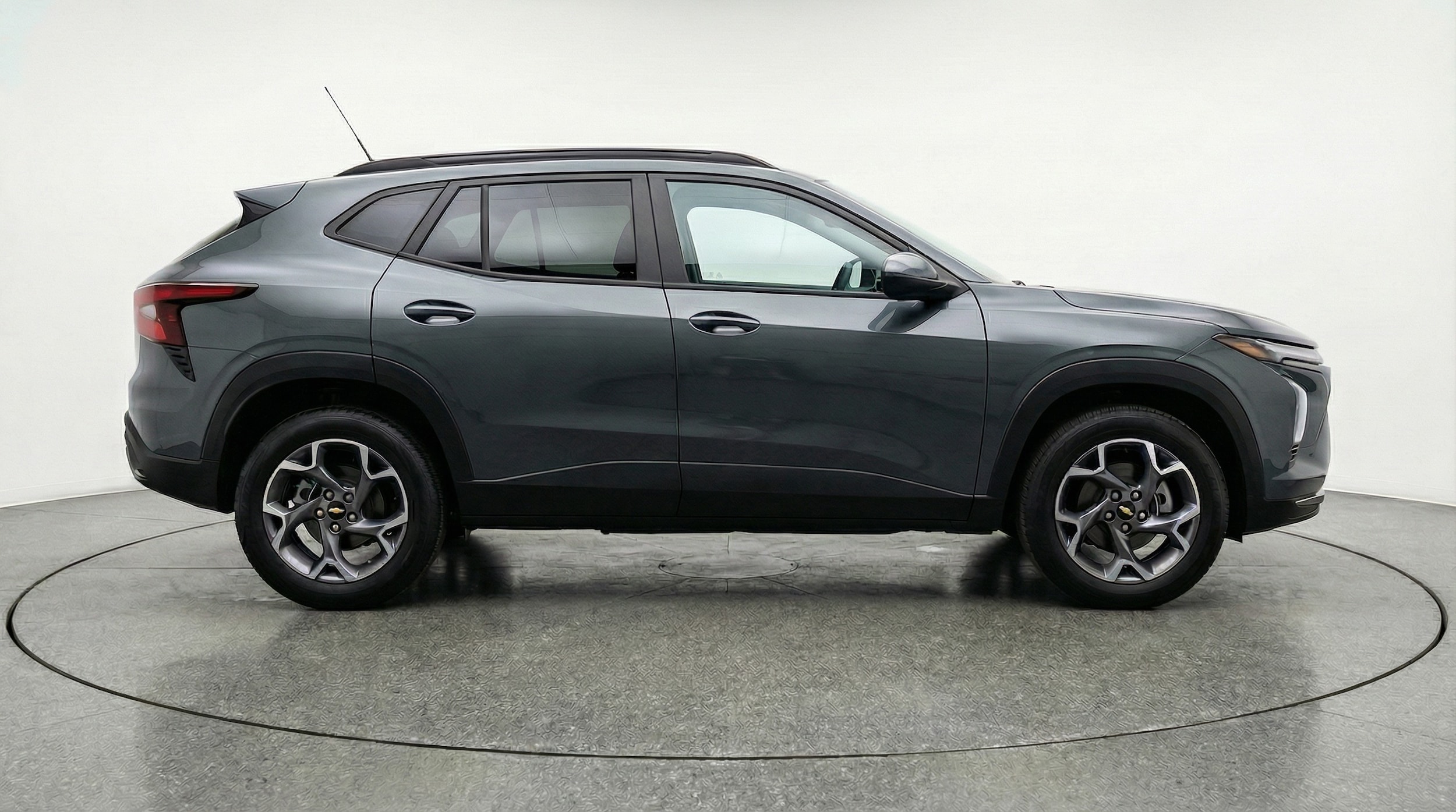 Thumbnail: 2025 Chevrolet Trax - 8