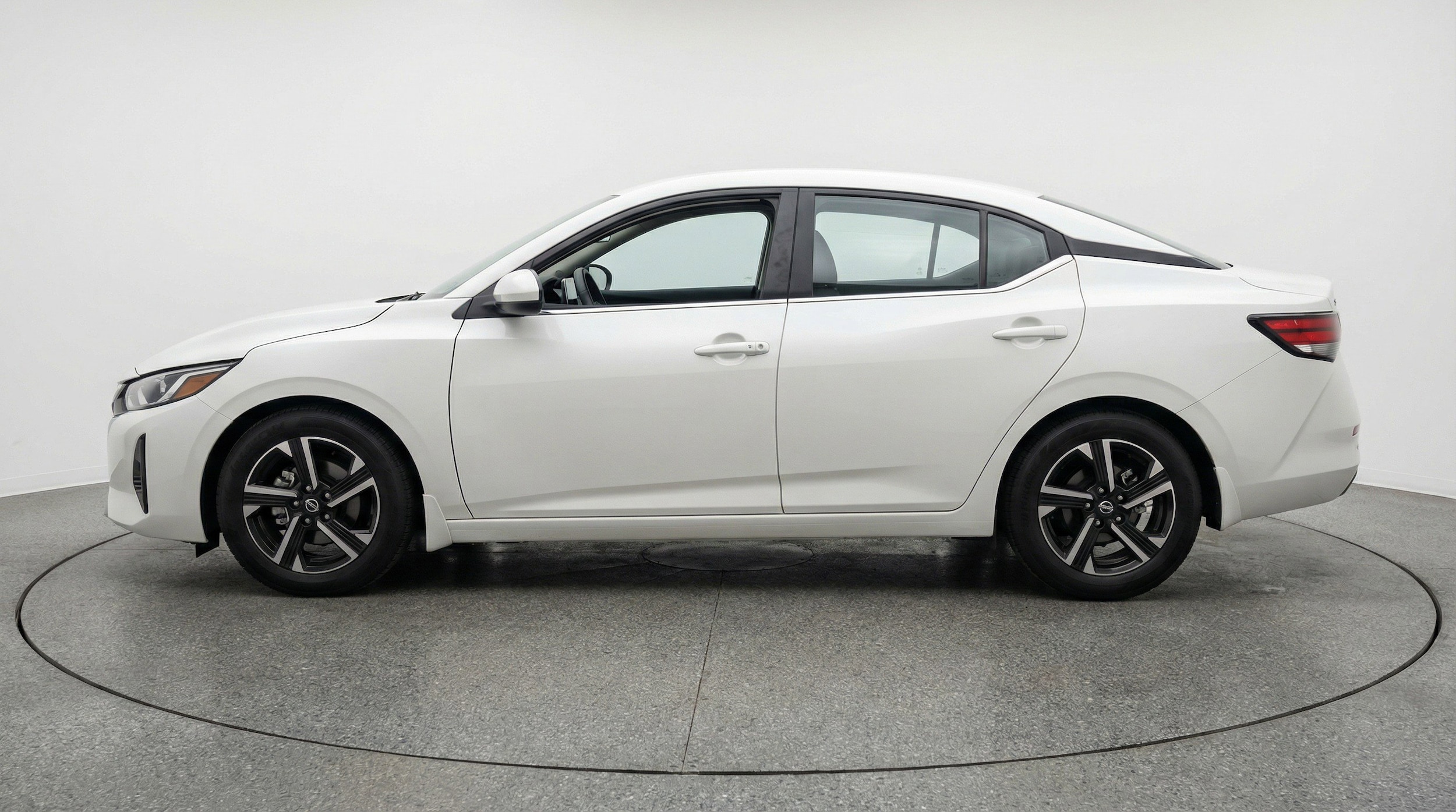 Thumbnail: 2025 Nissan Sentra - 5