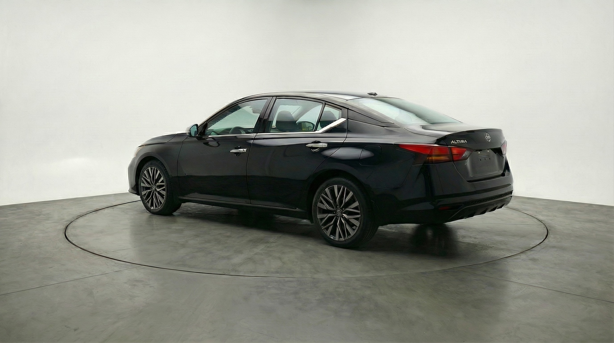 Thumbnail: 2025 Nissan Altima - 5