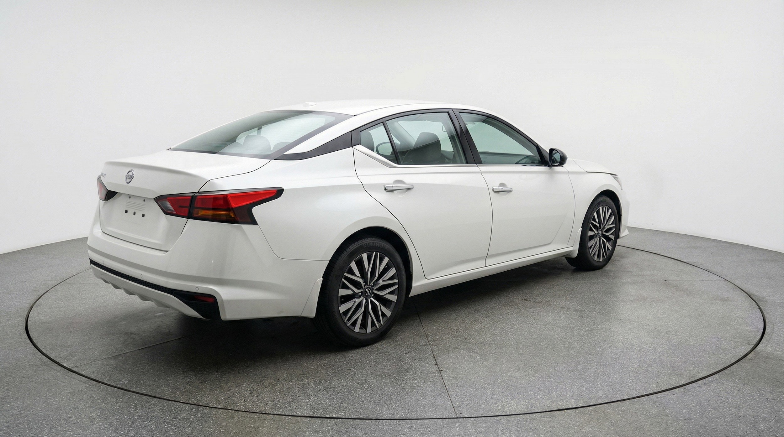 Thumbnail: 2025 Nissan Altima - 9