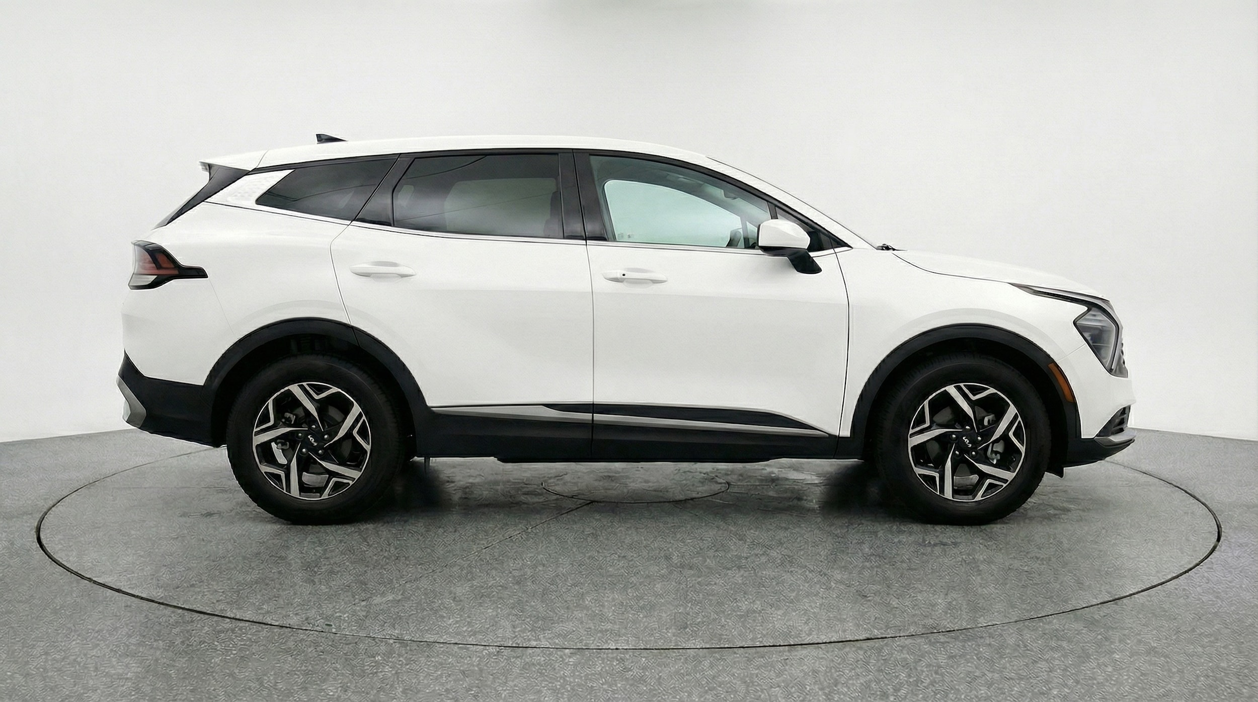 Thumbnail: 2025 Kia Sportage - 8