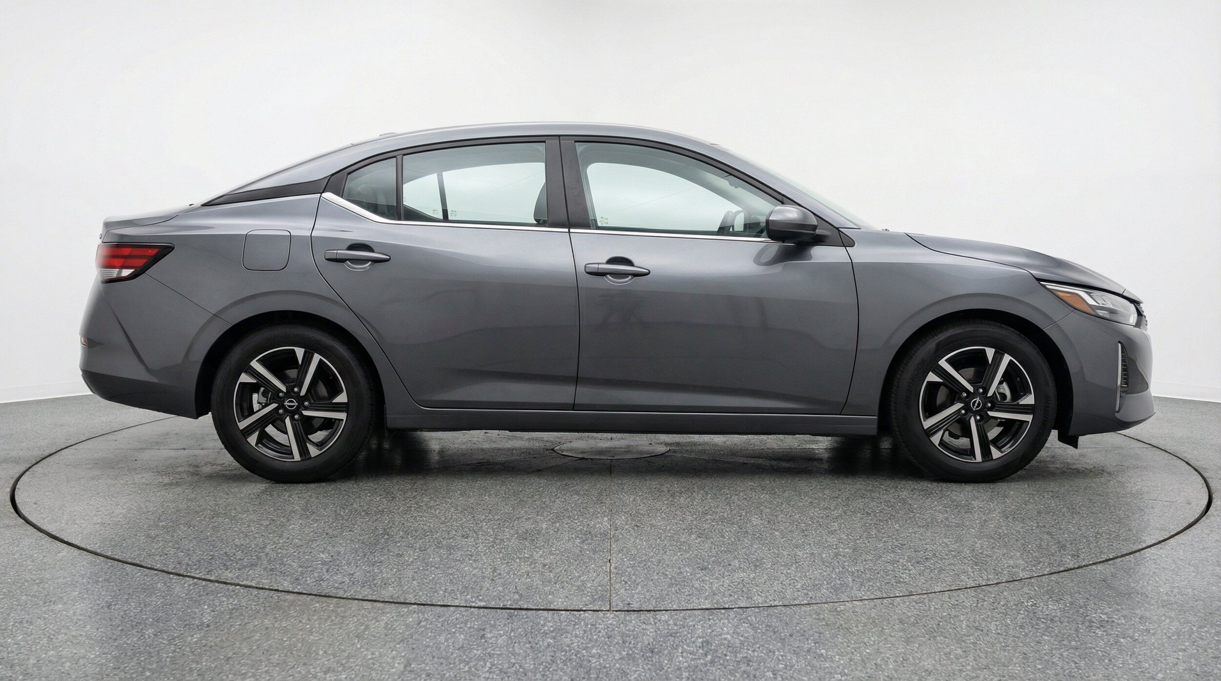 Thumbnail: 2025 Nissan Sentra - 10