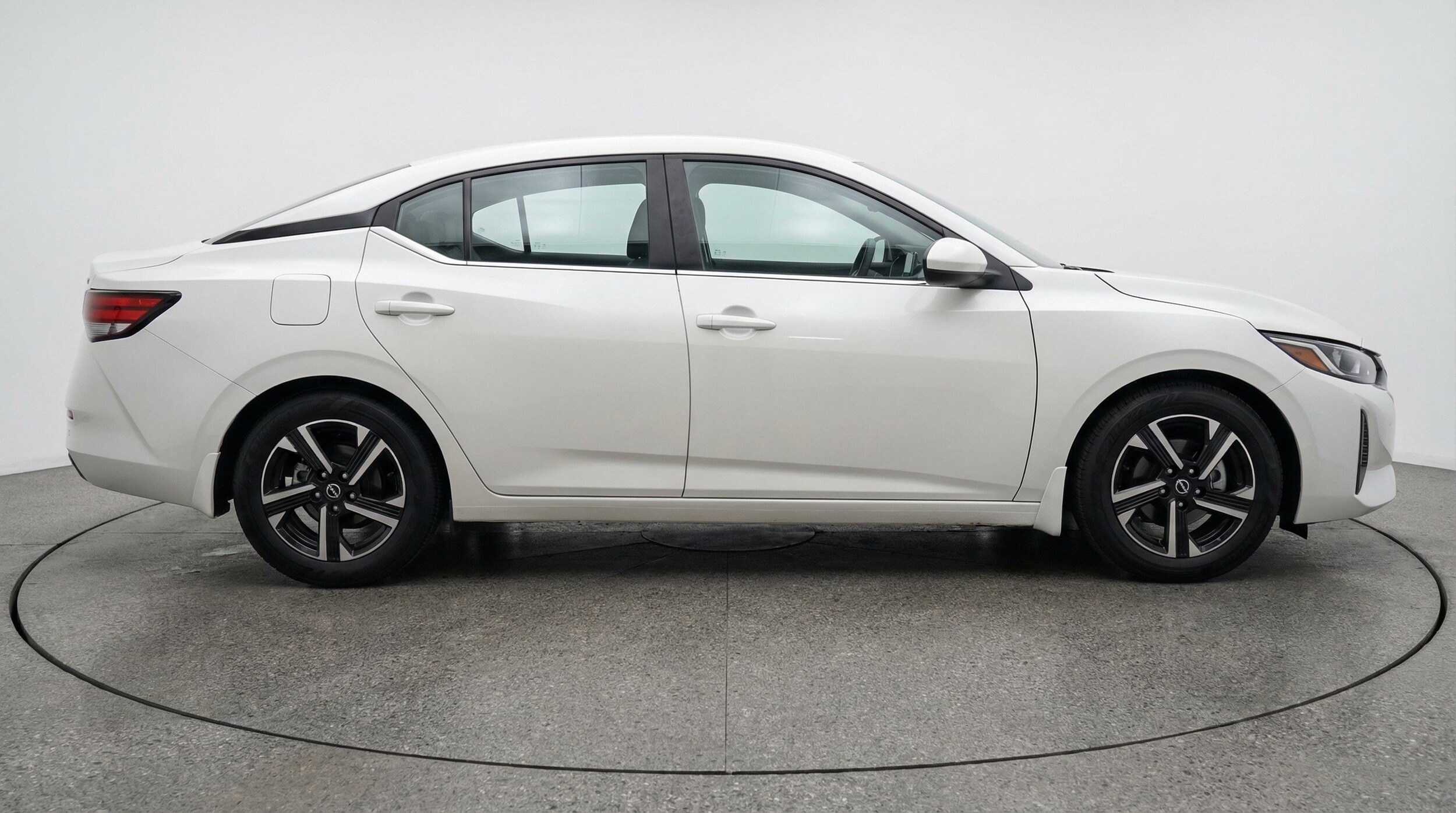 Thumbnail: 2025 Nissan Sentra - 11