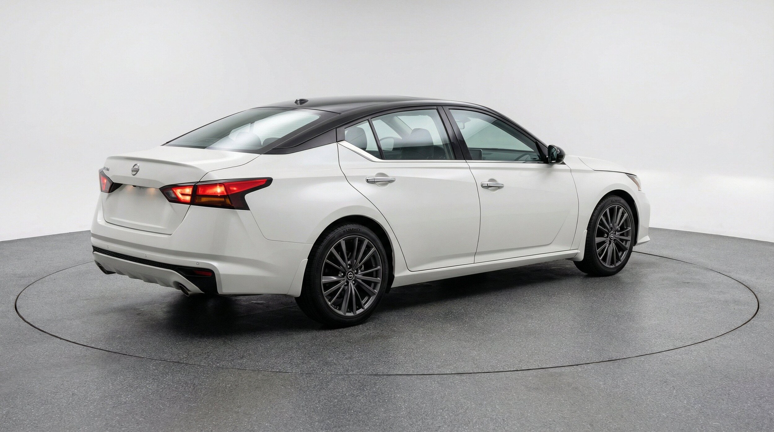 Thumbnail: 2025 Nissan Altima - 9