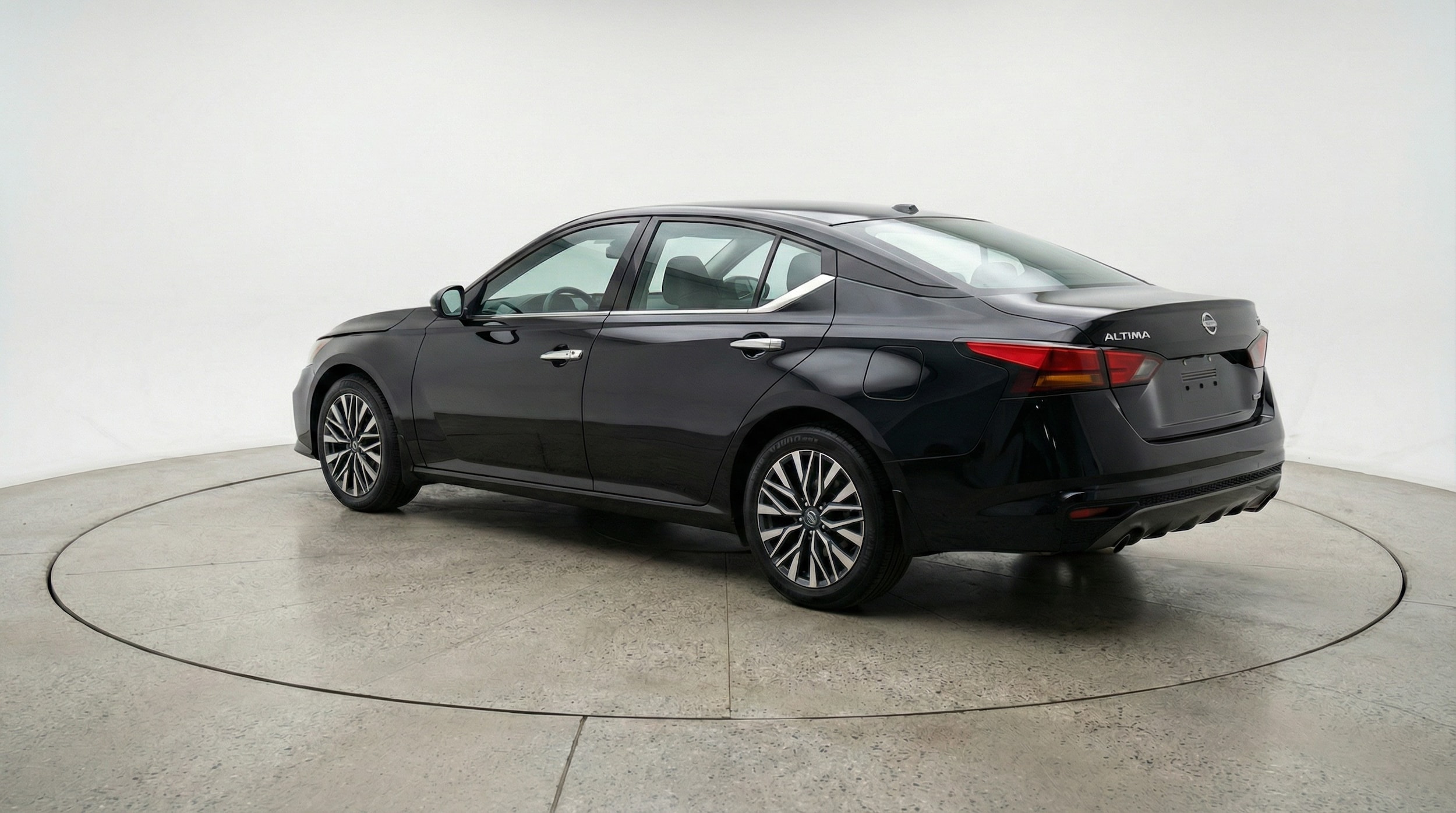 Thumbnail: 2025 Nissan Altima - 5