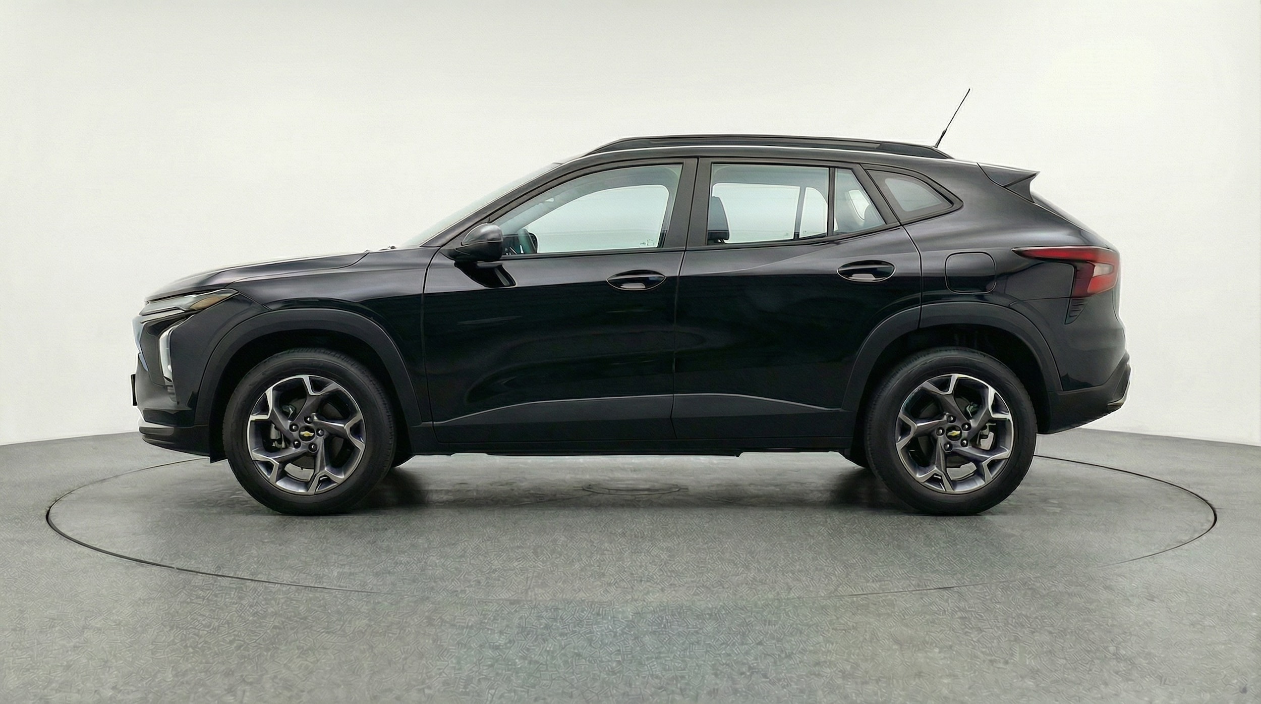 Thumbnail: 2025 Chevrolet Trax - 4