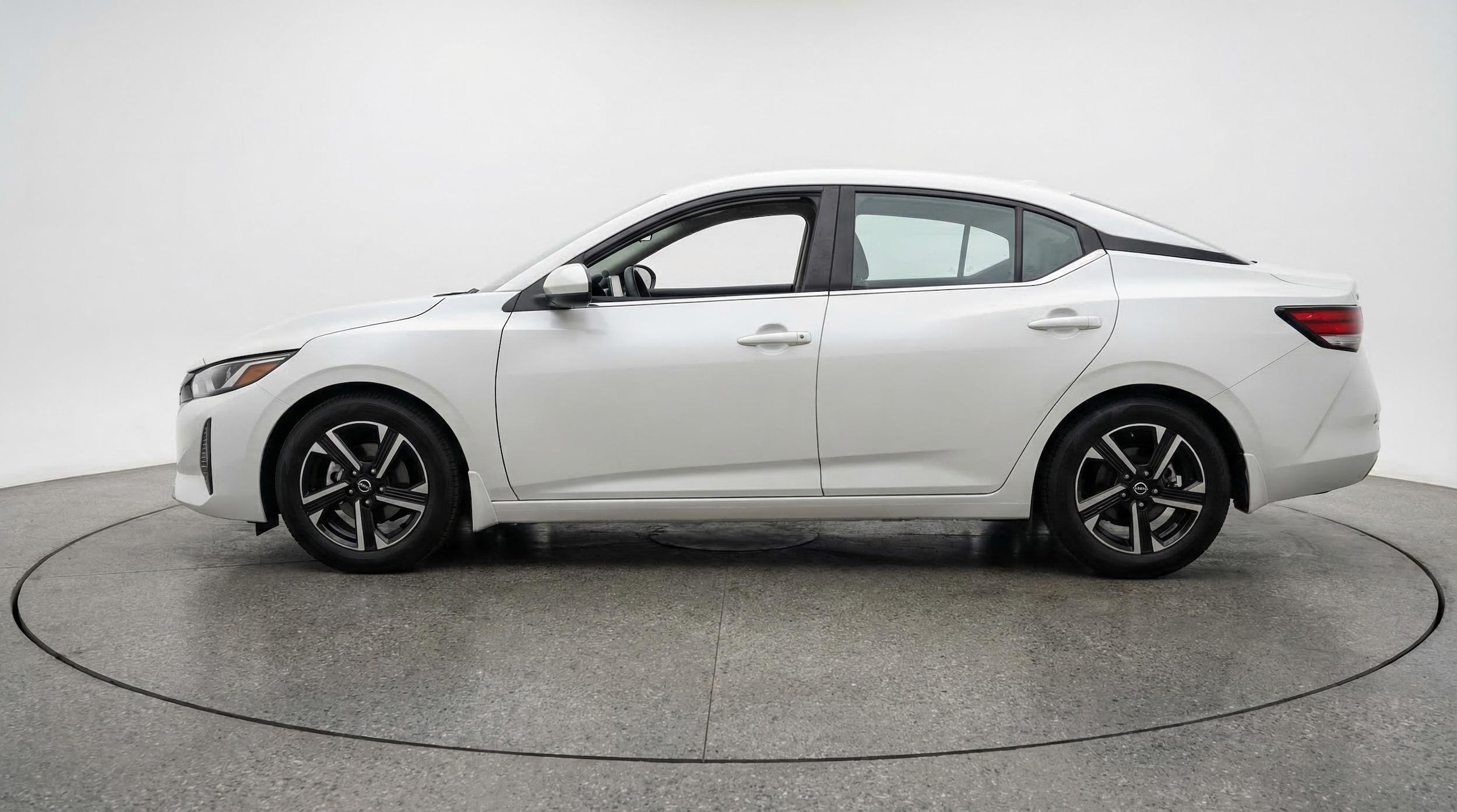 Thumbnail: 2025 Nissan Sentra - 4