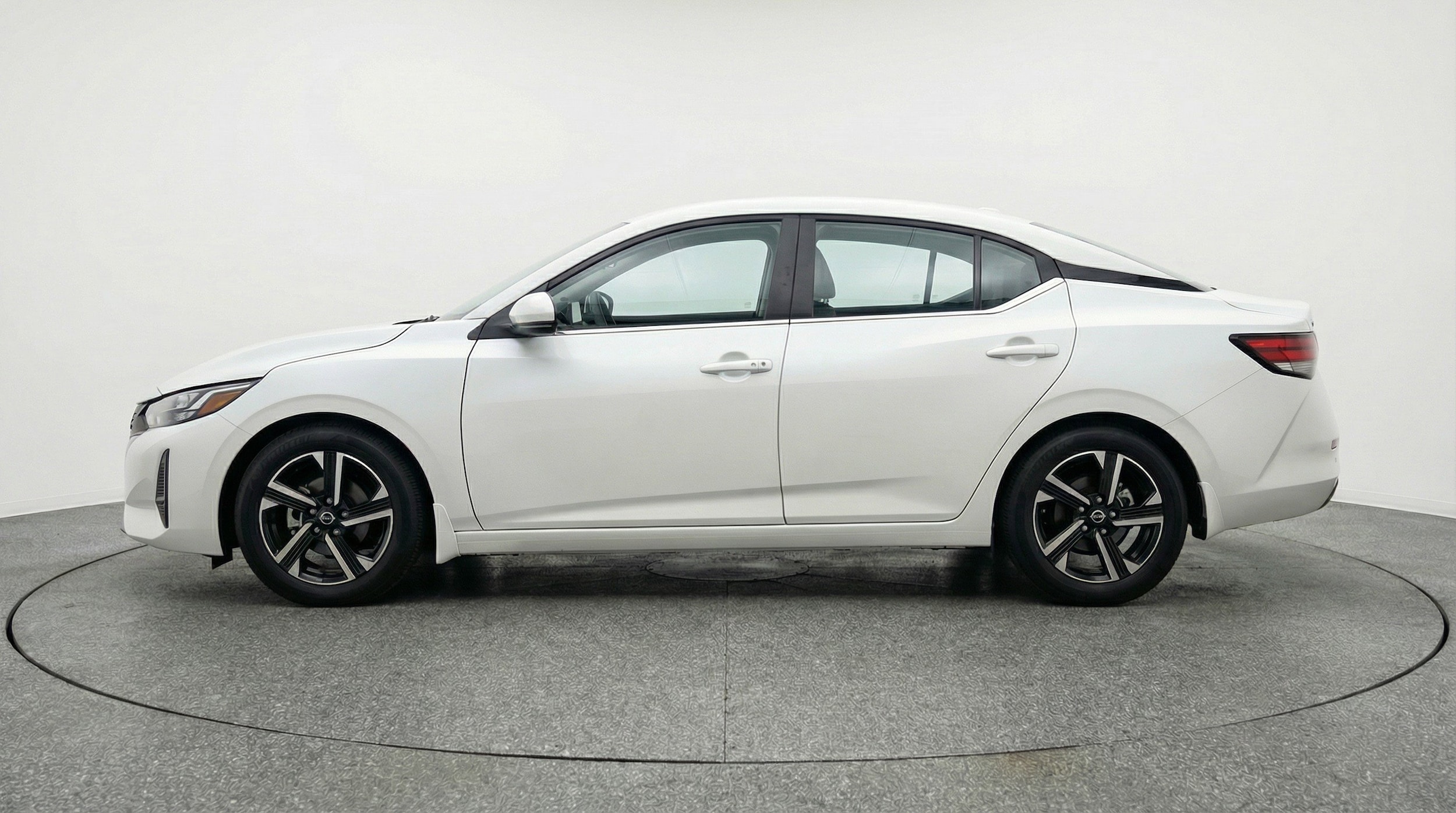 Thumbnail: 2025 Nissan Sentra - 5