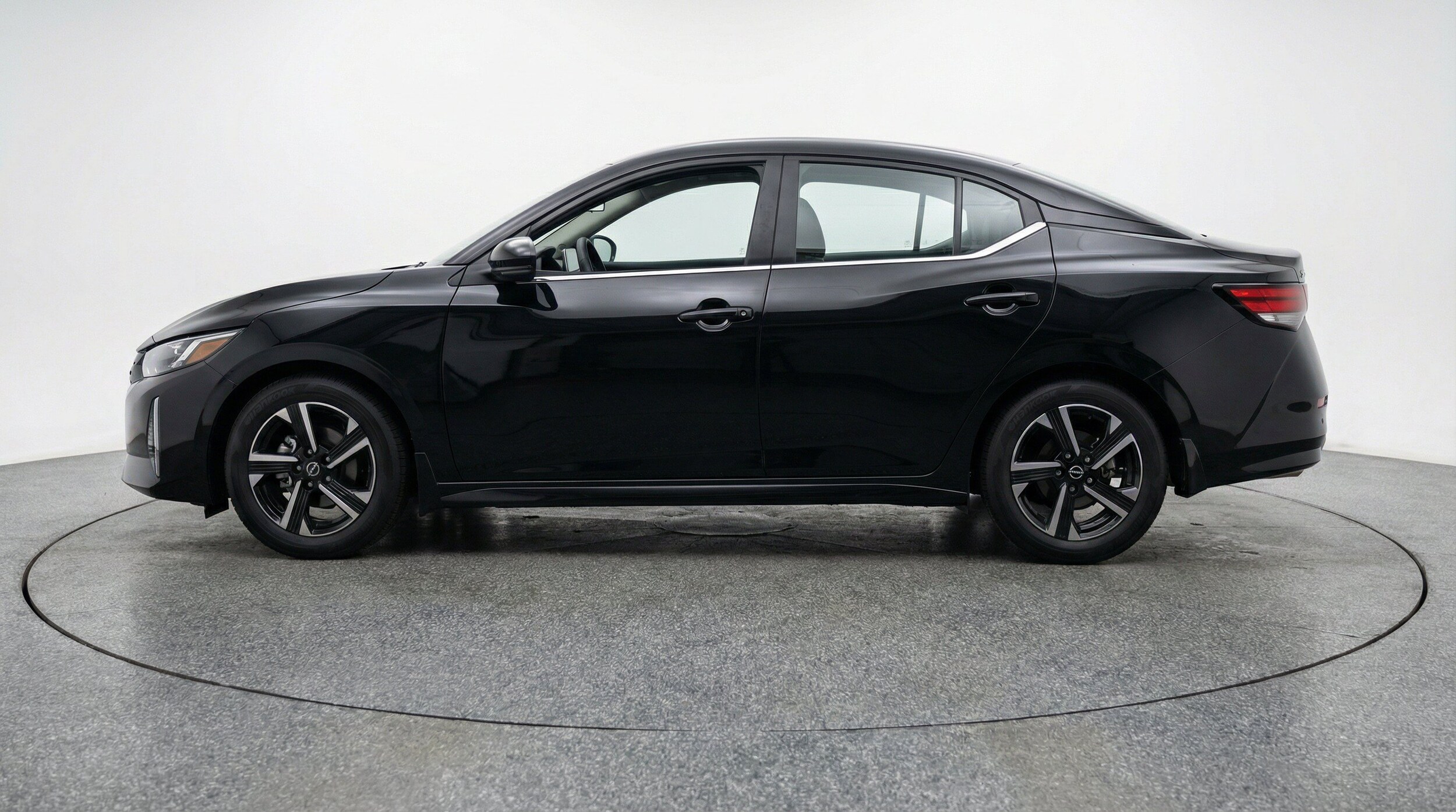 Thumbnail: 2025 Nissan Sentra - 5
