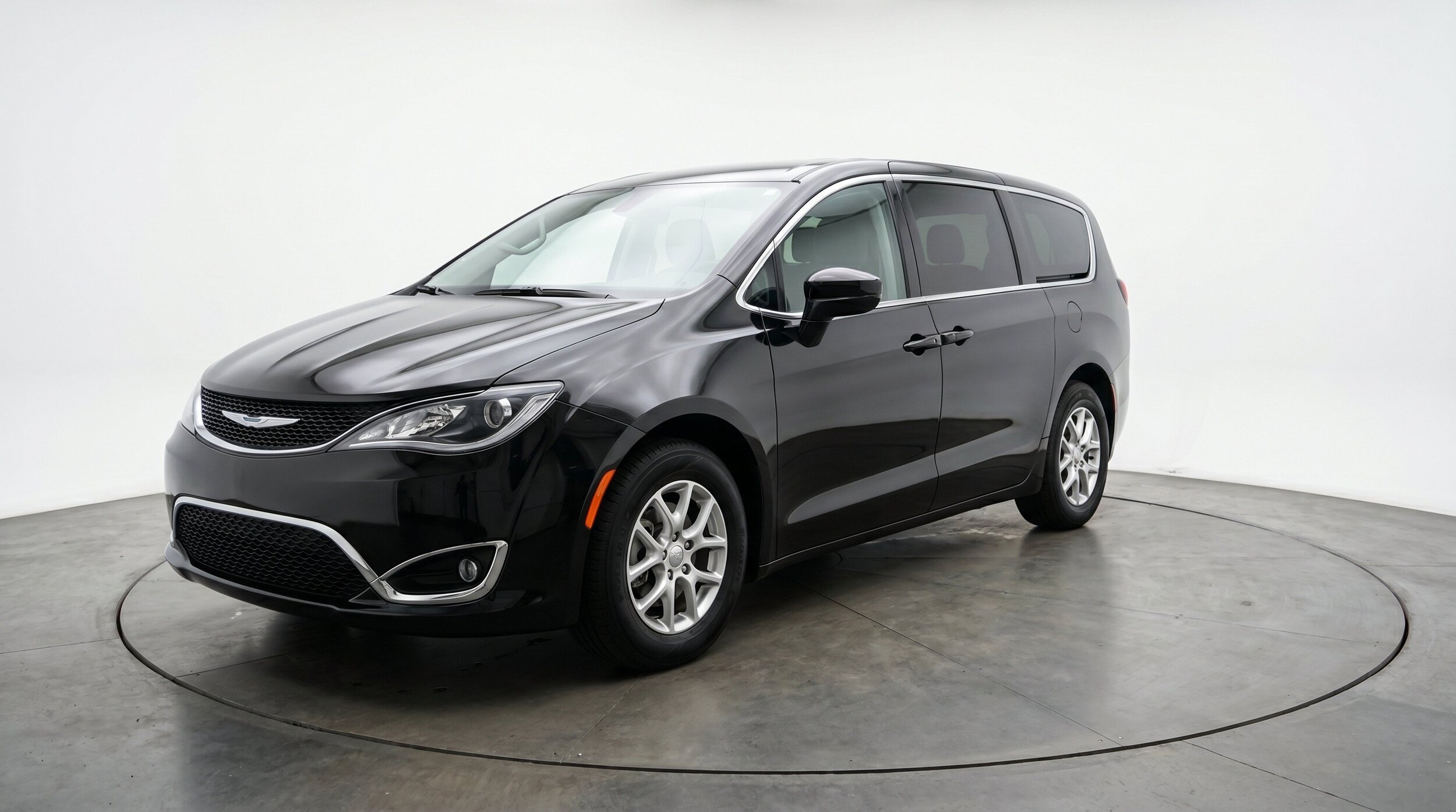 Thumbnail: 2024 Chrysler Voyager - 3