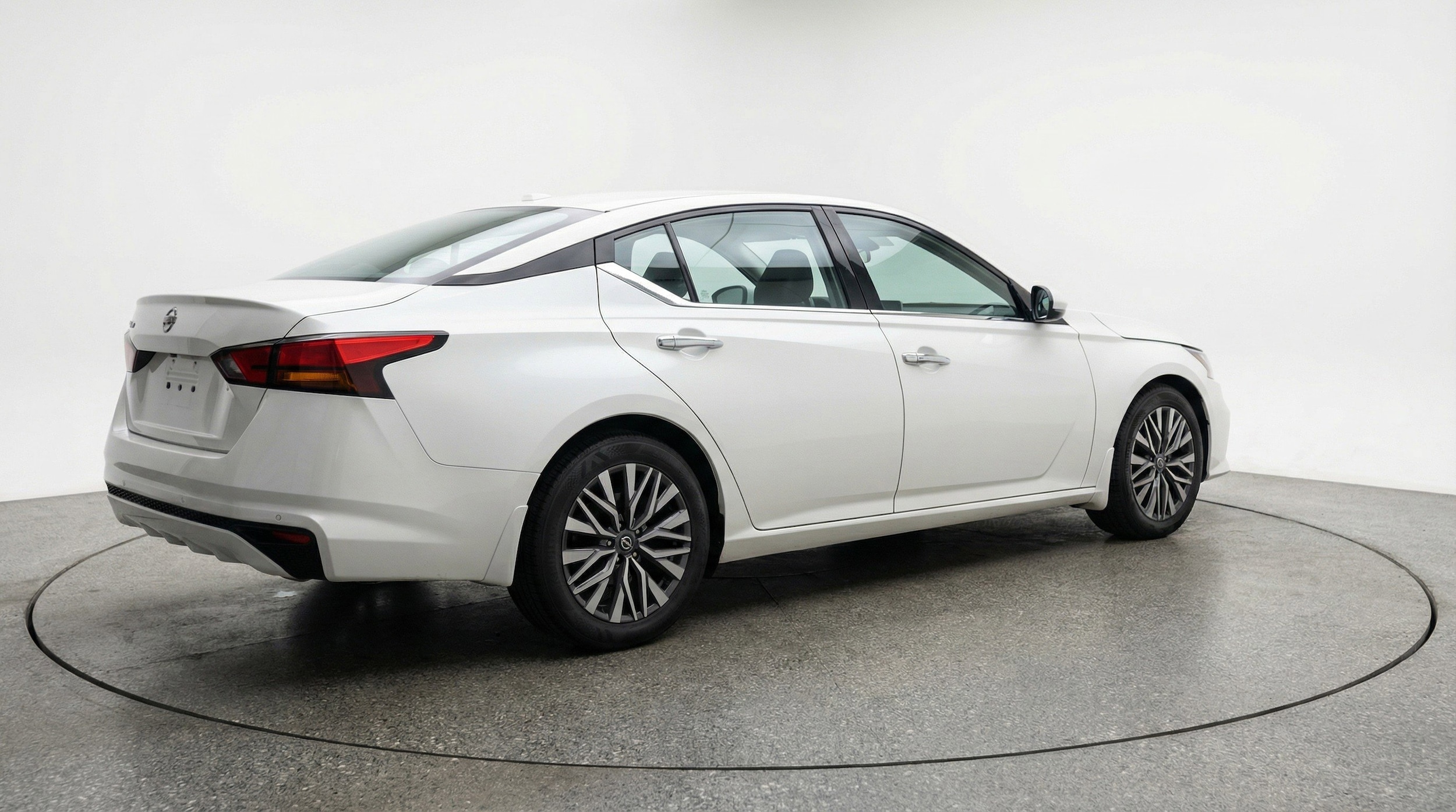 Thumbnail: 2025 Nissan Altima - 9