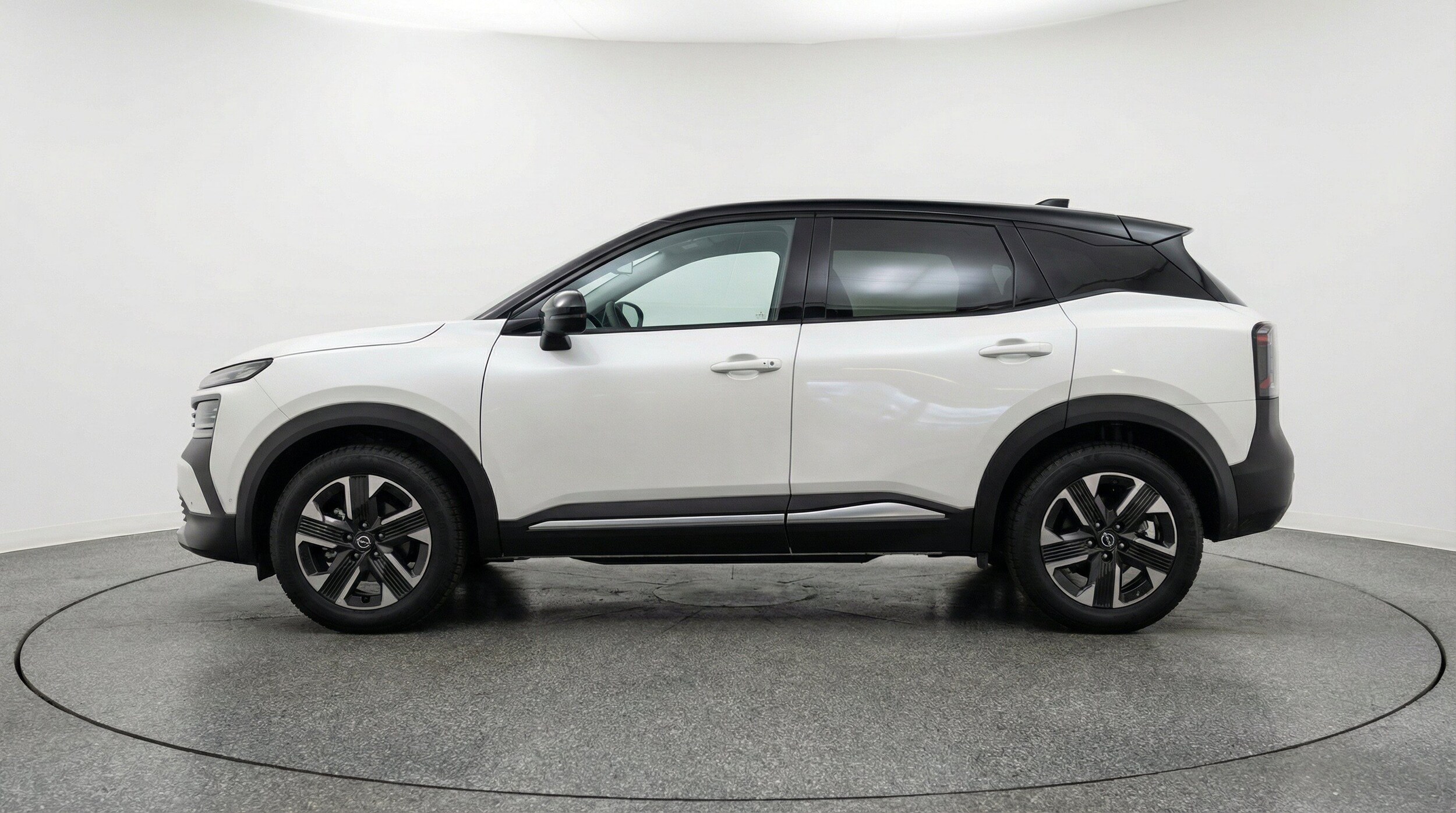 Thumbnail: 2026 Nissan Kicks - 5
