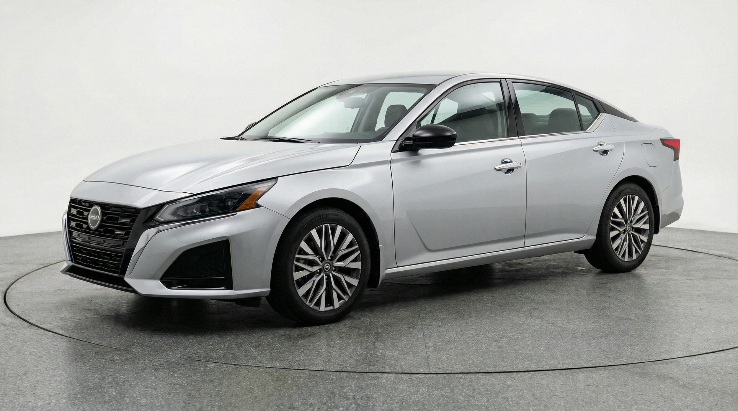 Thumbnail: 2025 Nissan Altima - 3