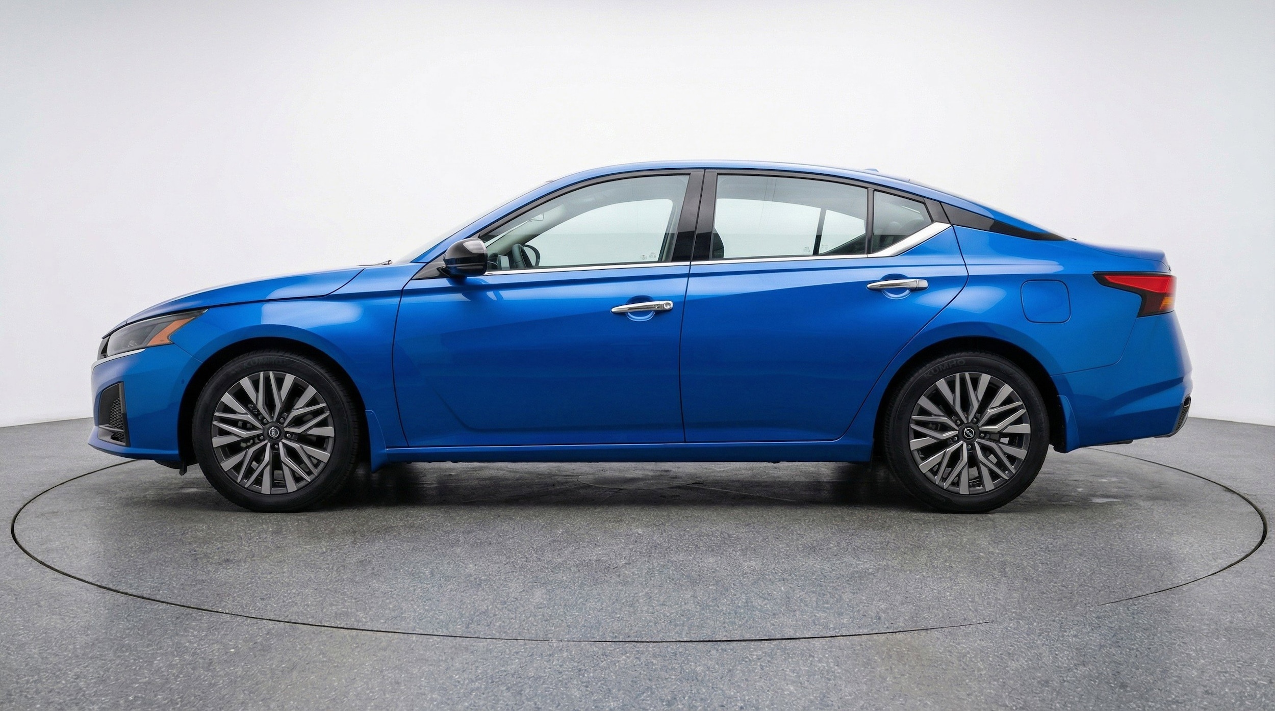Thumbnail: 2025 Nissan Altima - 5