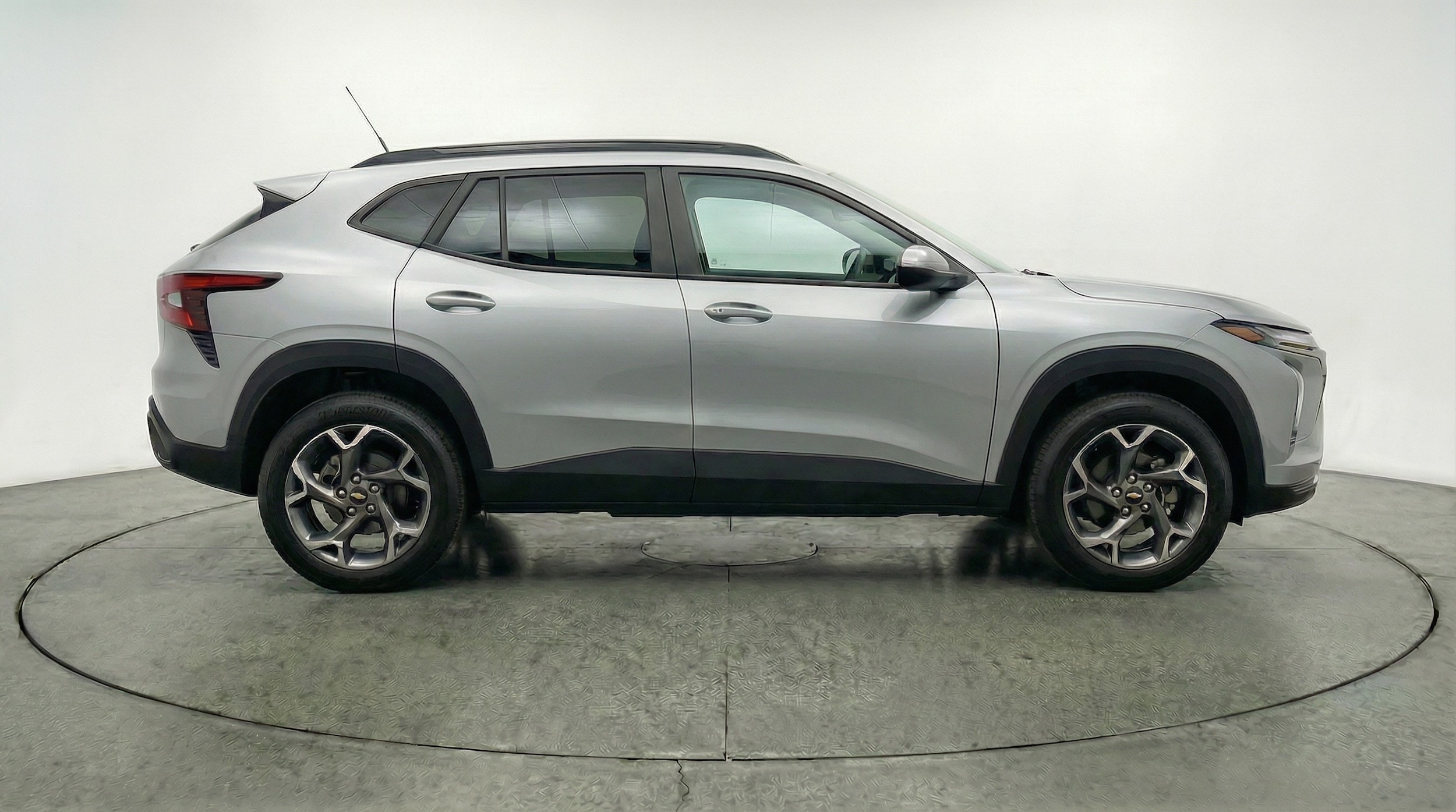 Thumbnail: 2025 Chevrolet Trax - 8