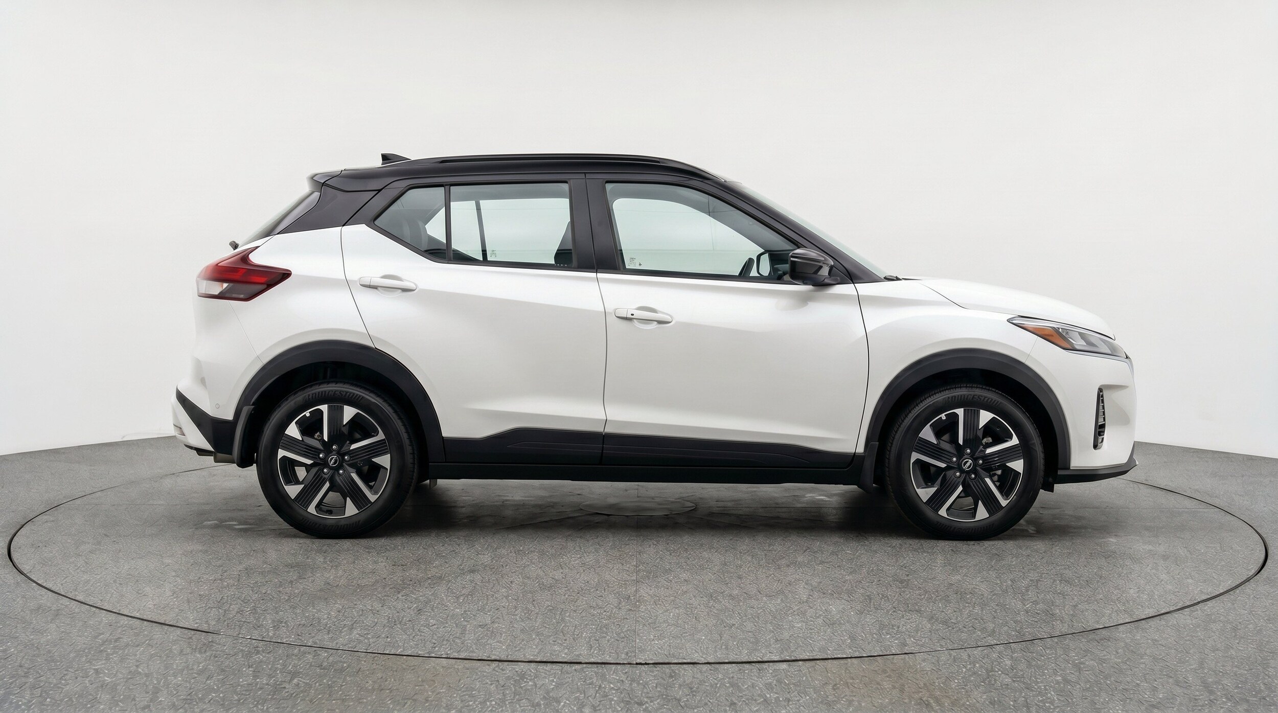 Thumbnail: 2026 Nissan Kicks - 11