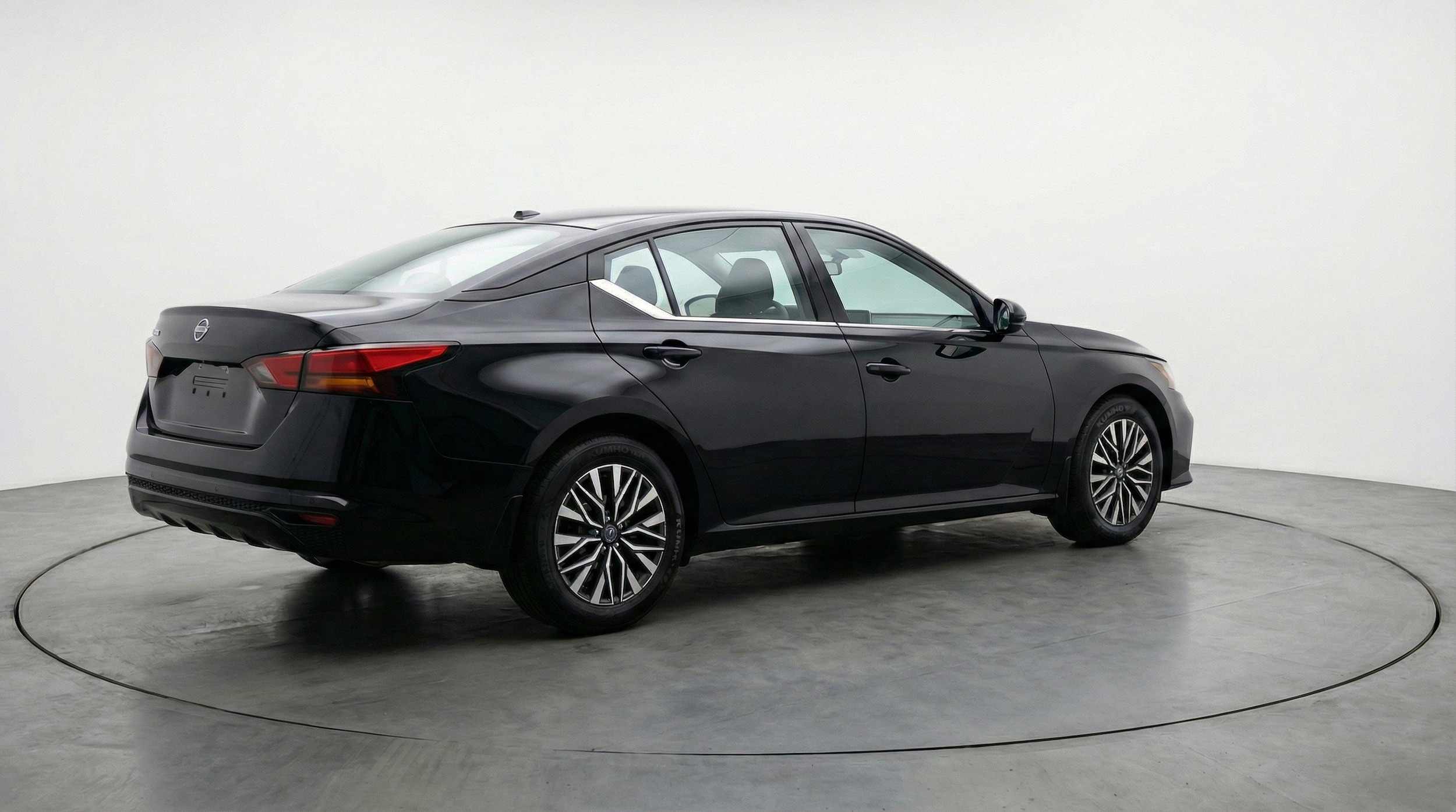 Thumbnail: 2025 Nissan Altima - 9