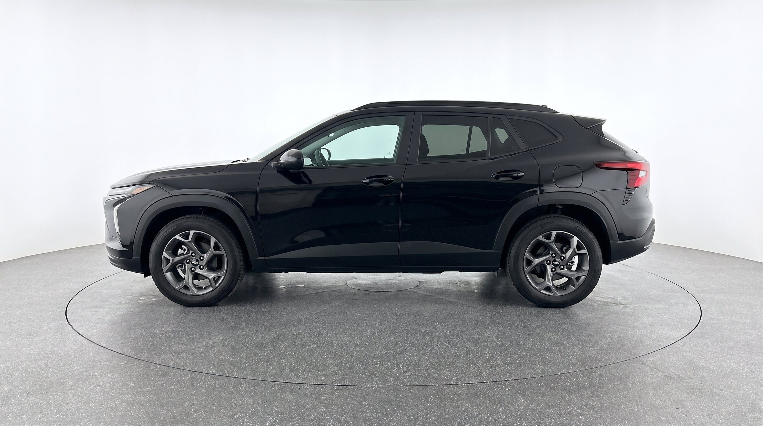 Thumbnail: 2025 Chevrolet Trax - 5