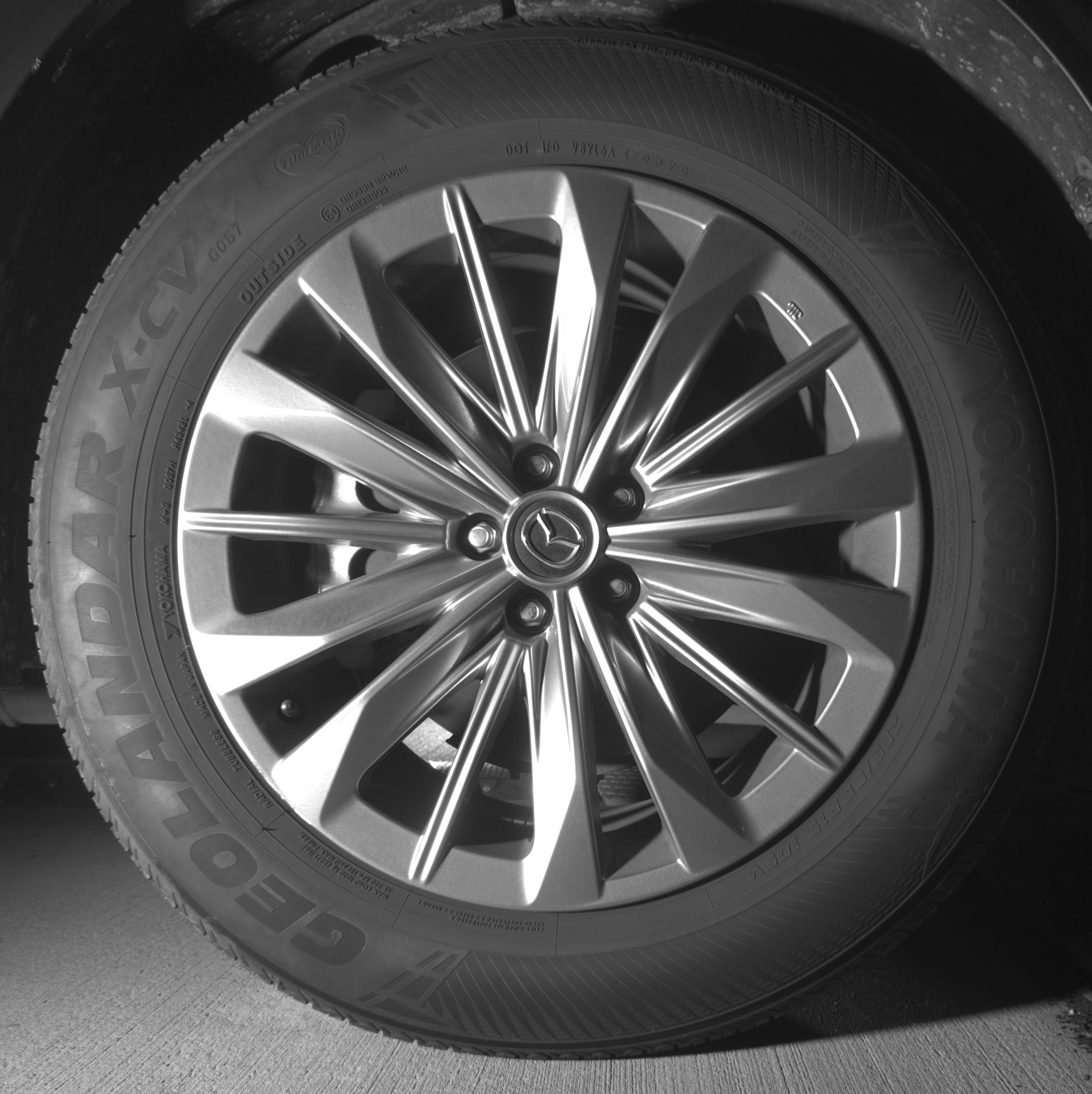 Thumbnail: 2025 Mazda CX-90 - 10