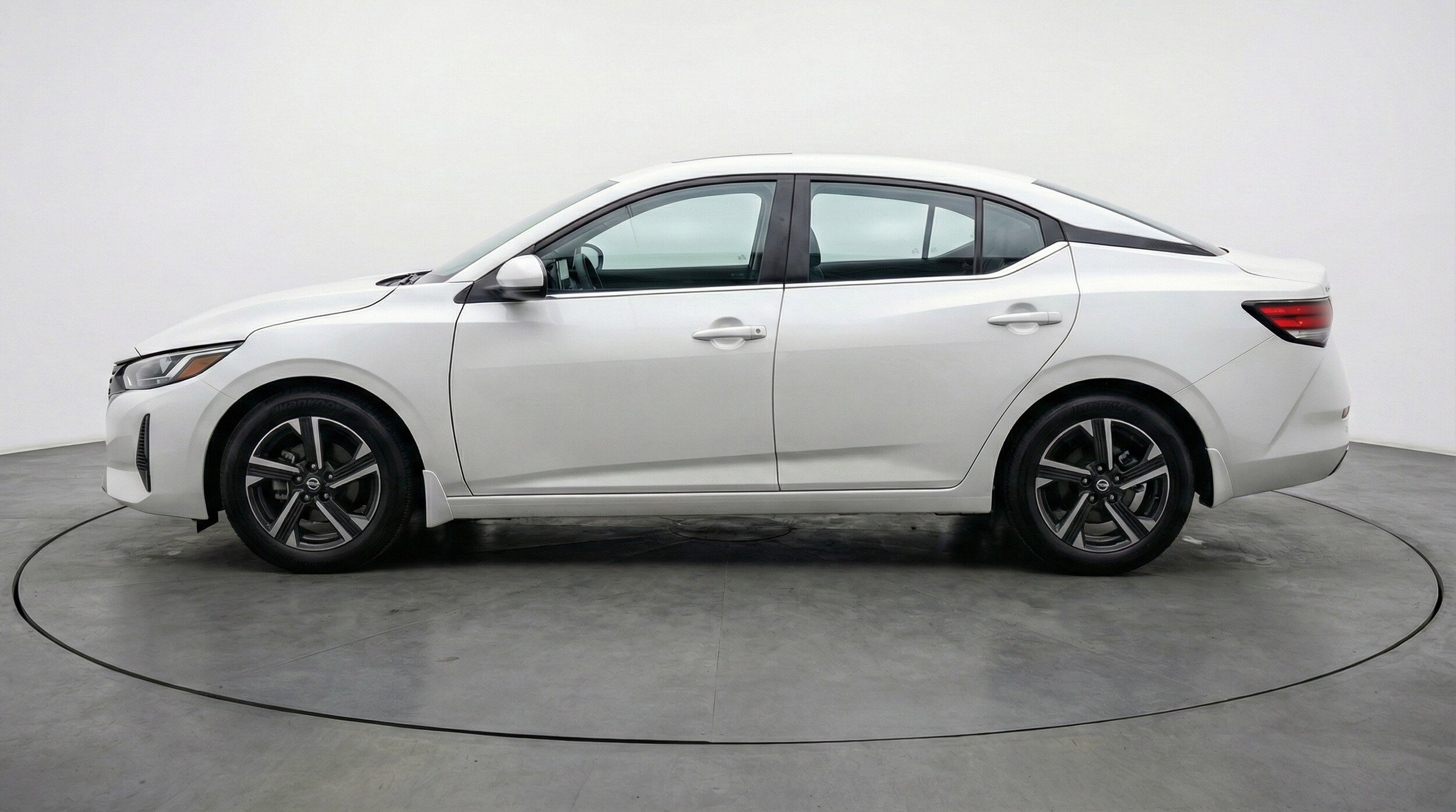 Thumbnail: 2025 Nissan Sentra - 5