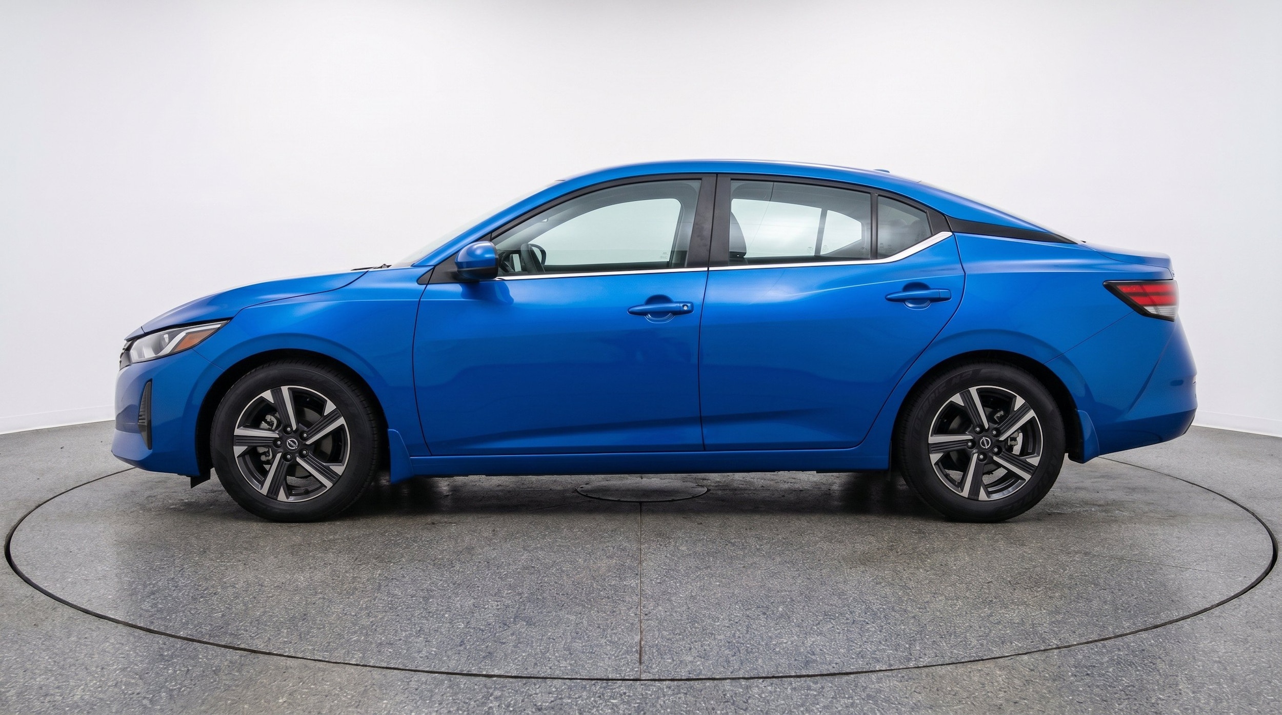 Thumbnail: 2025 Nissan Sentra - 5