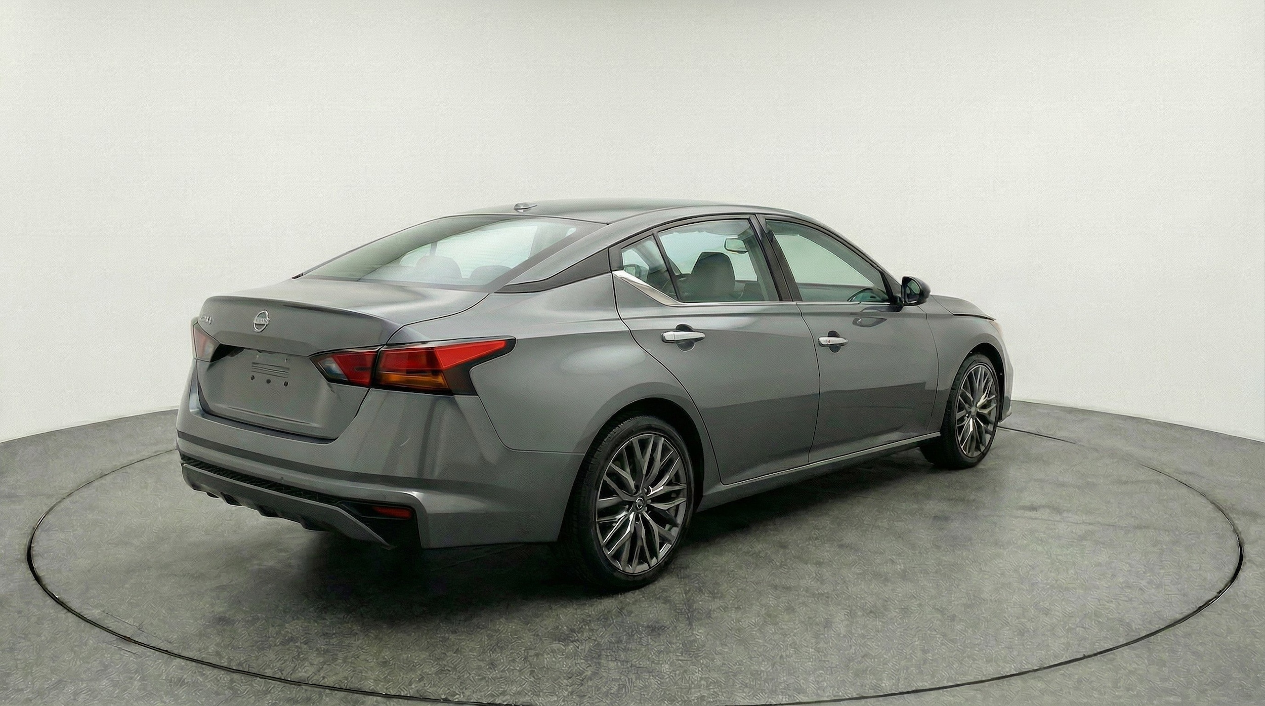 Thumbnail: 2025 Nissan Altima - 9