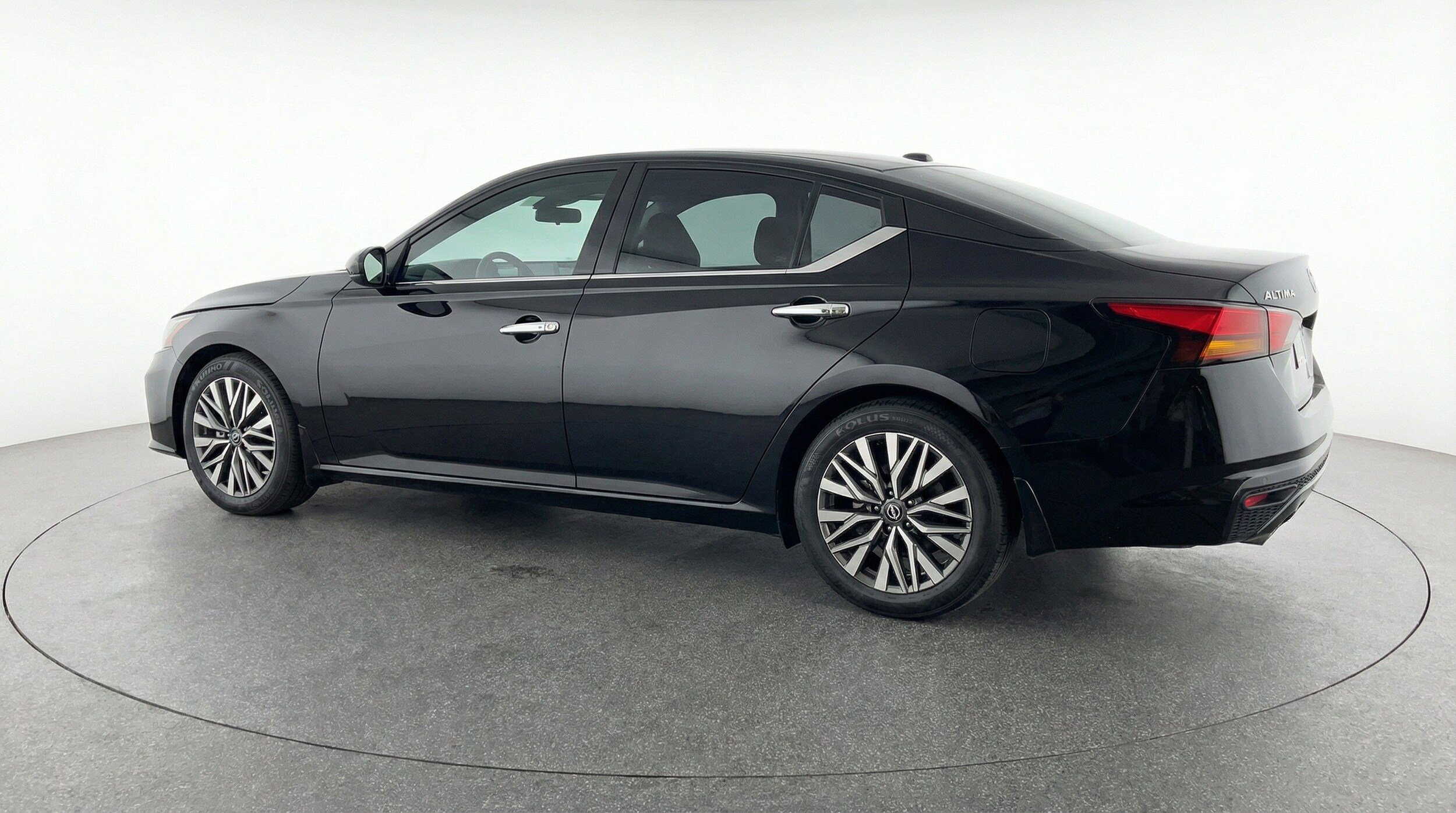 Thumbnail: 2025 Nissan Altima - 6