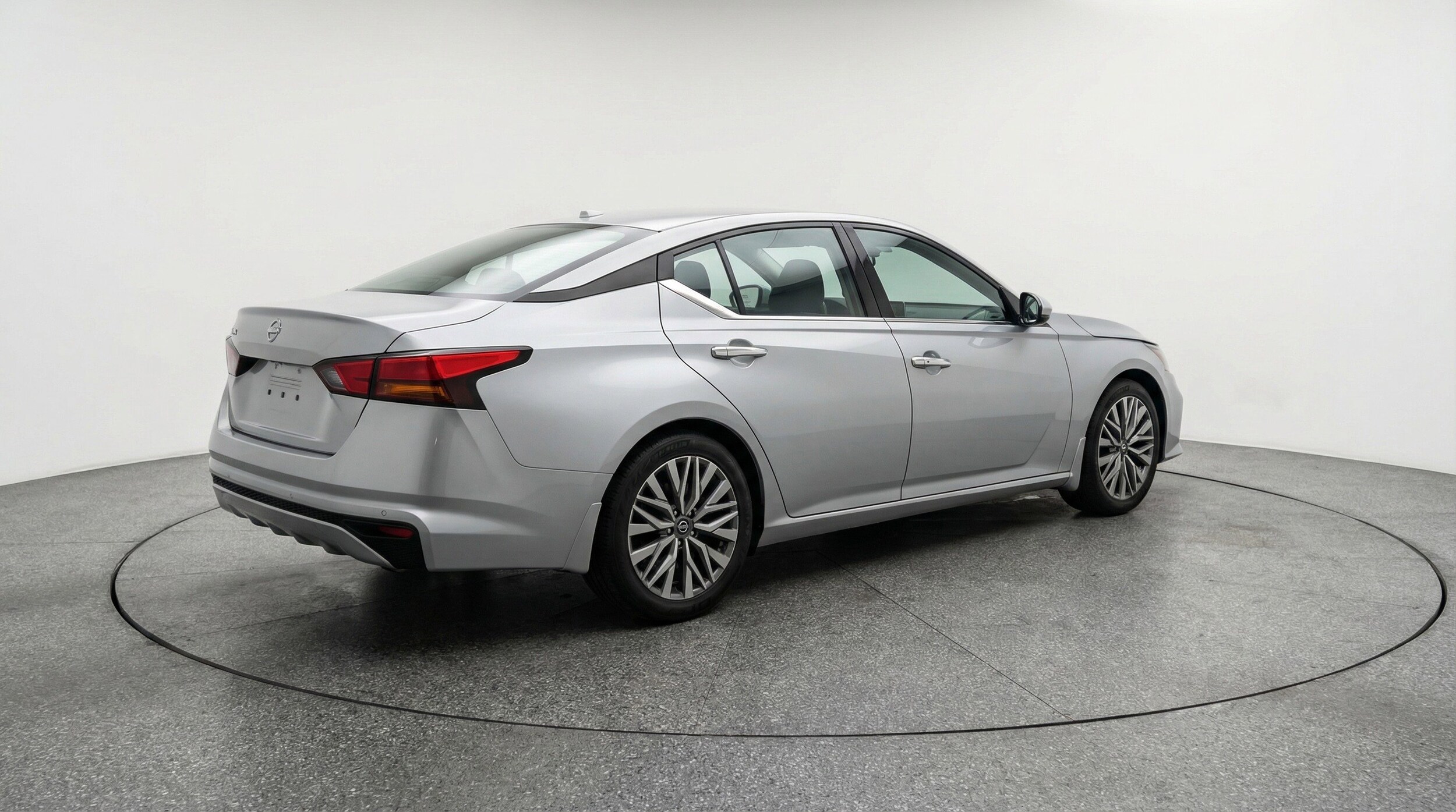 Thumbnail: 2025 Nissan Altima - 9