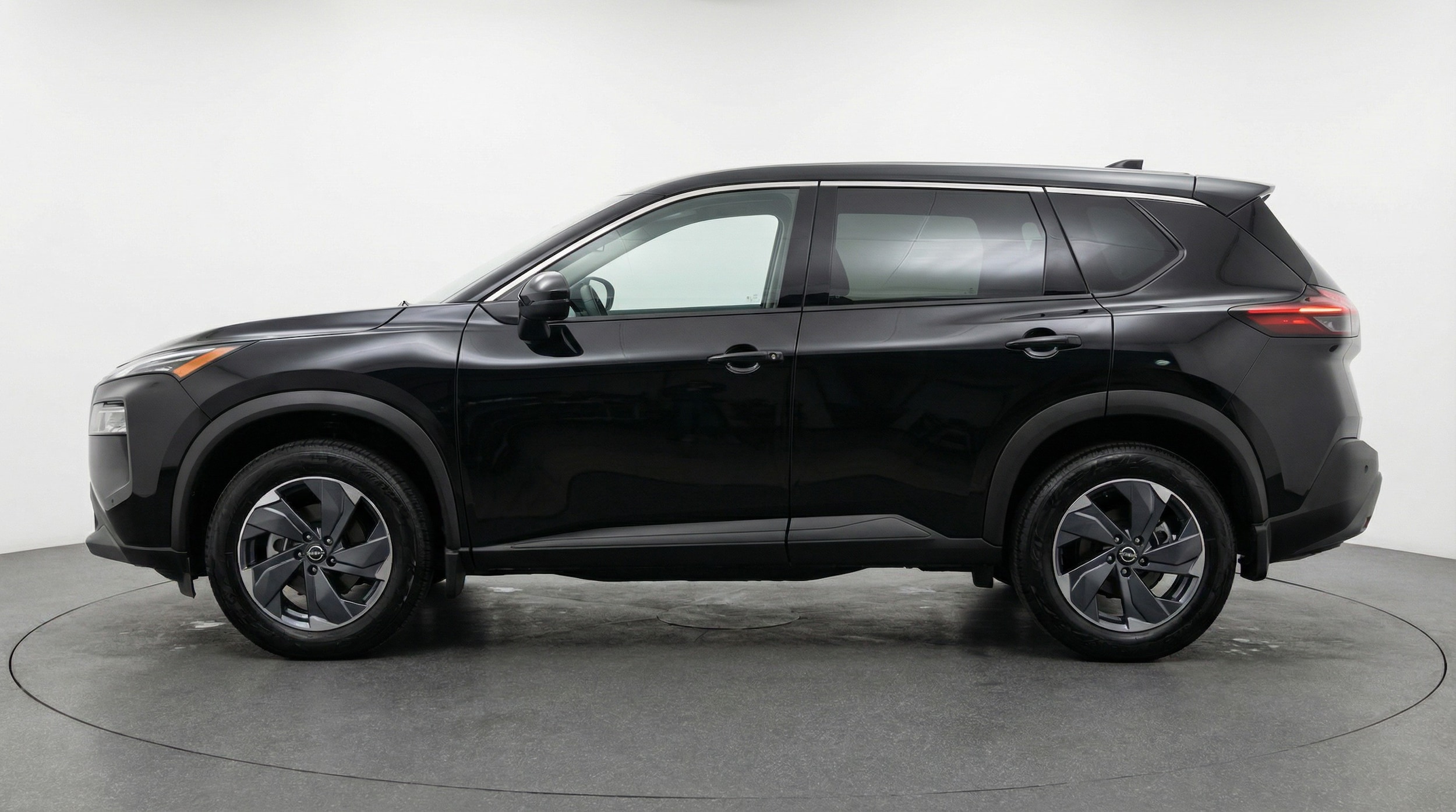 Thumbnail: 2025 Nissan Rogue - 4