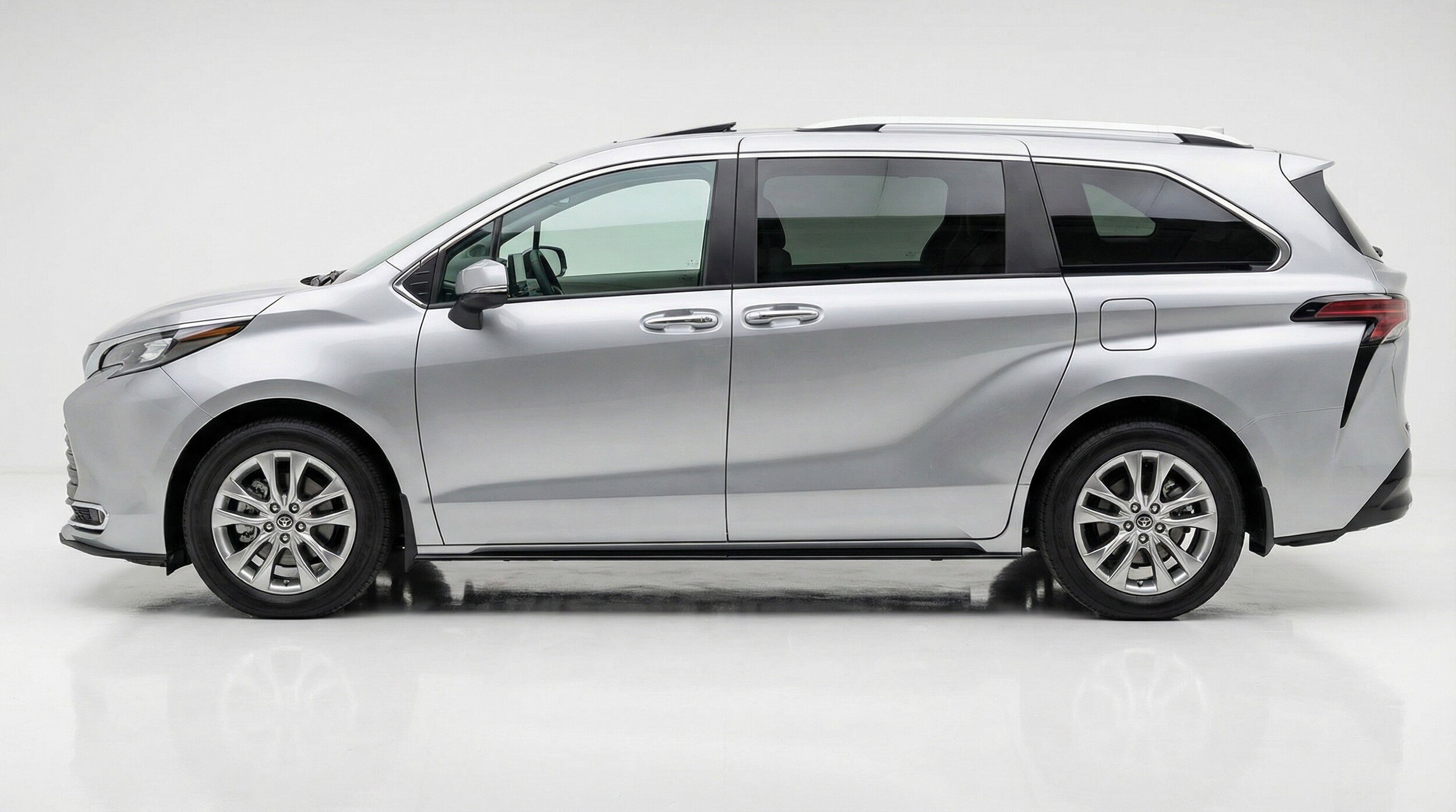 Thumbnail: 2024 Toyota Sienna - 5
