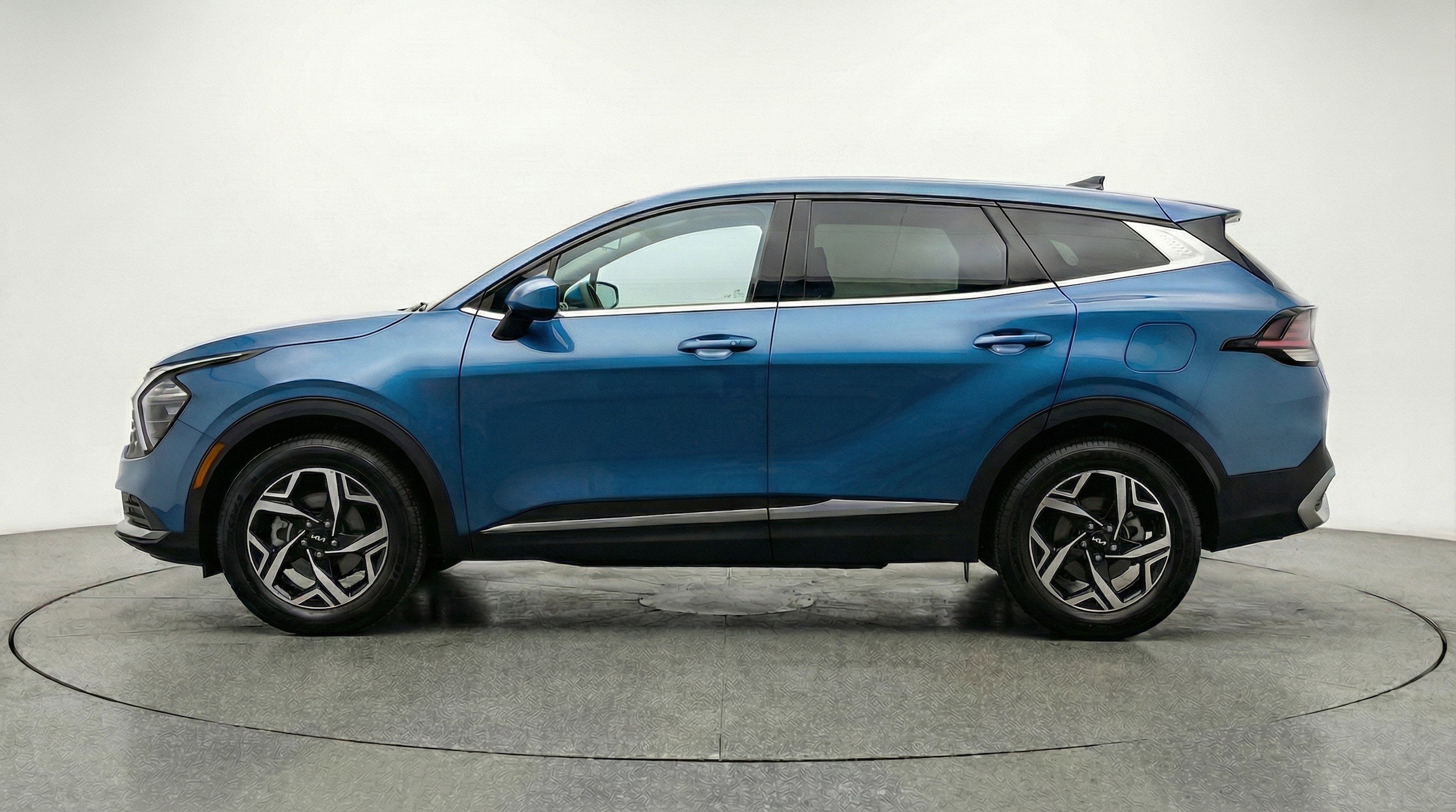 Thumbnail: 2025 Kia Sportage - 5