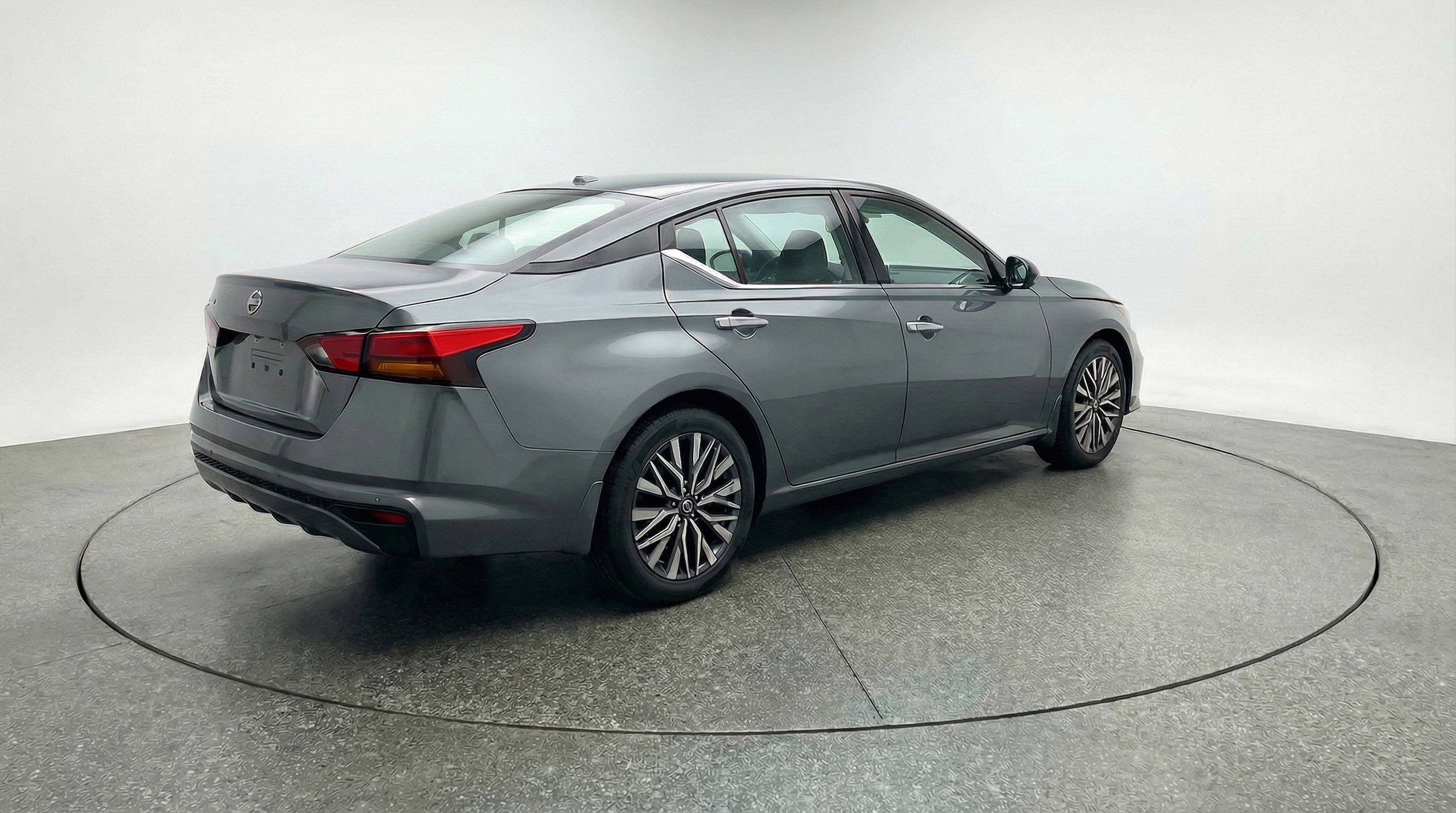 Thumbnail: 2025 Nissan Altima - 9