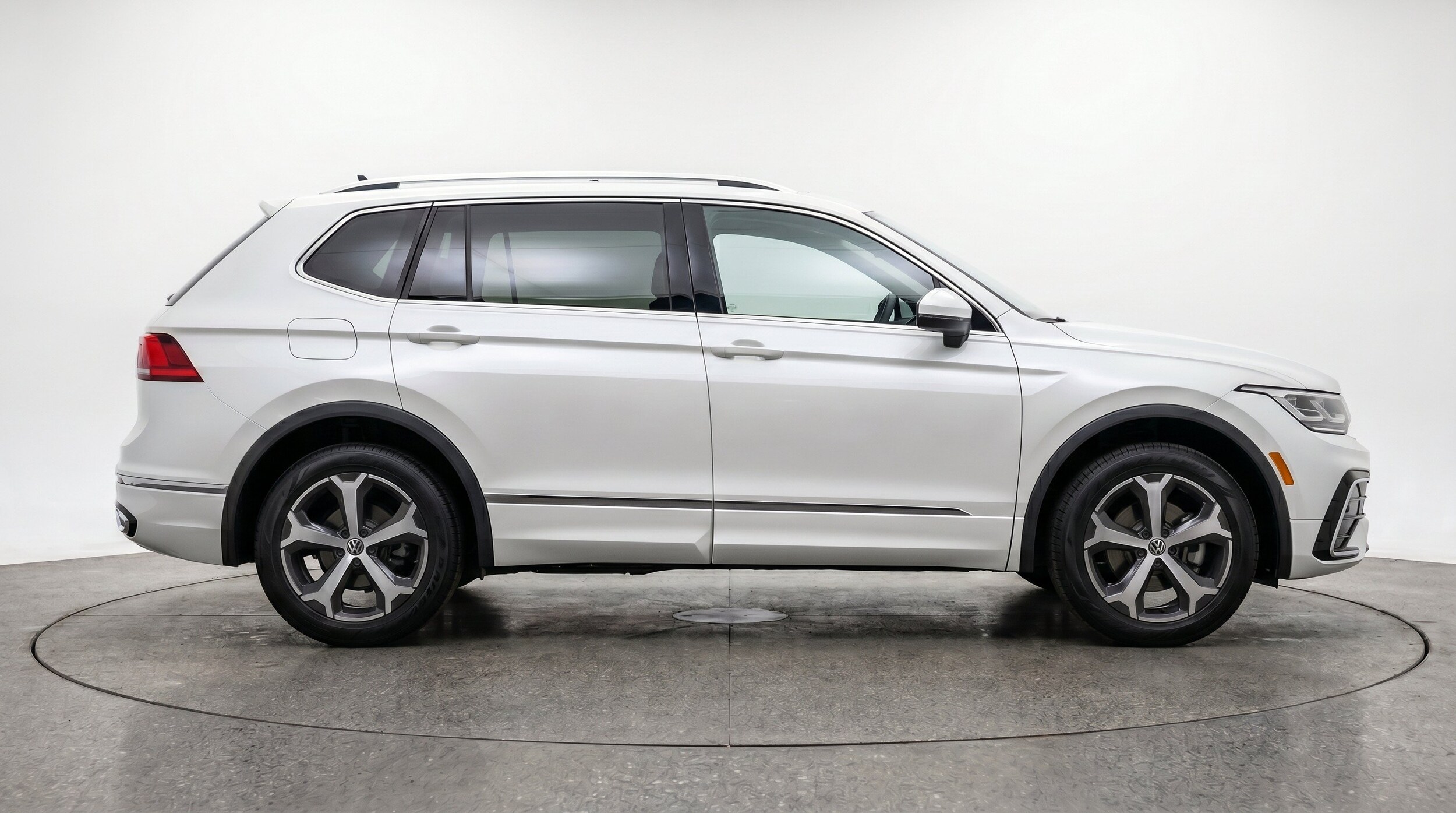 Thumbnail: 2026 Volkswagen Tiguan - 11