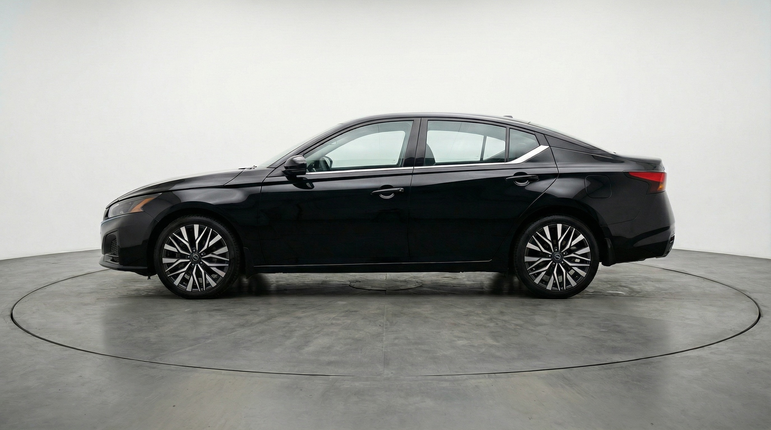 Thumbnail: 2025 Nissan Altima - 4