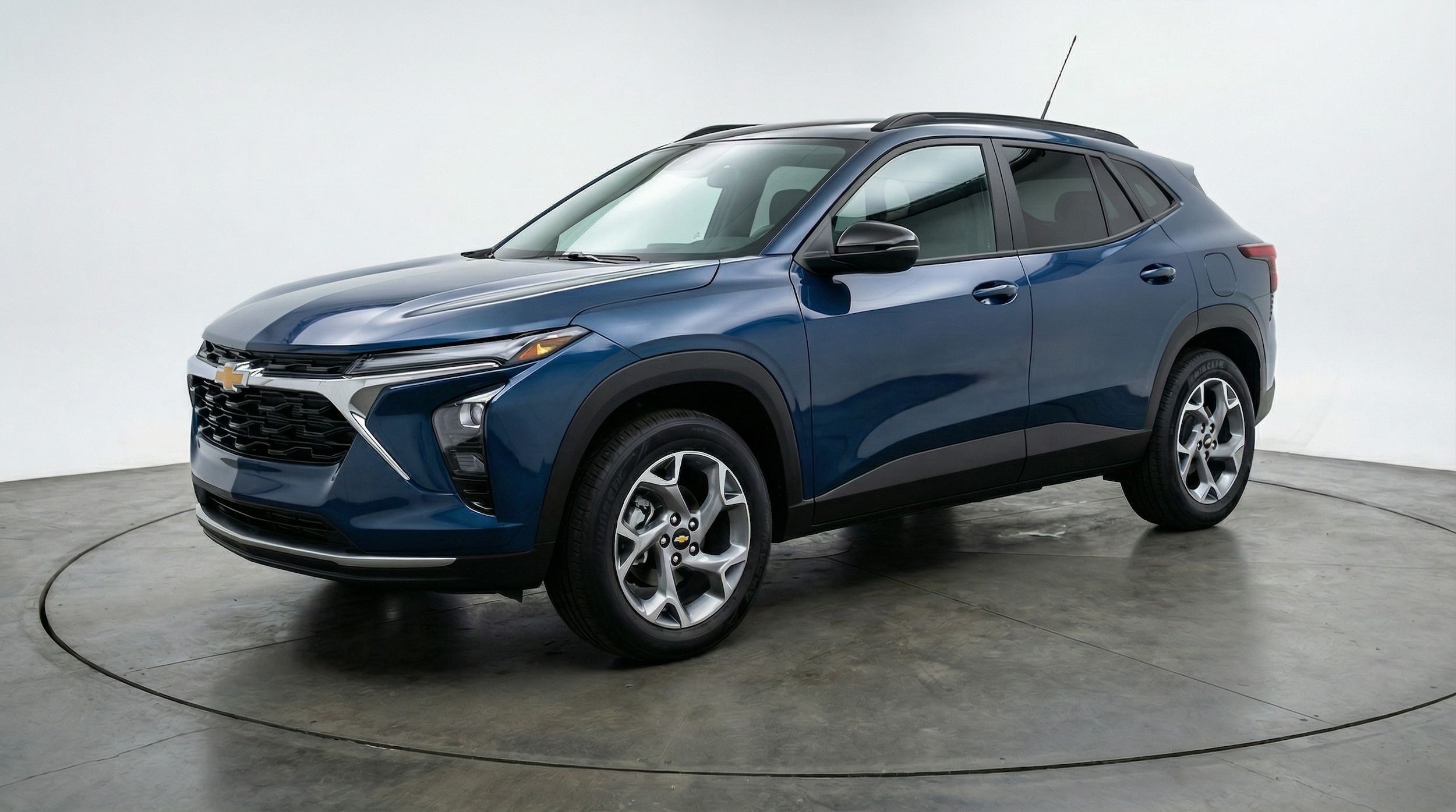 Thumbnail: 2025 Chevrolet Trax - 3