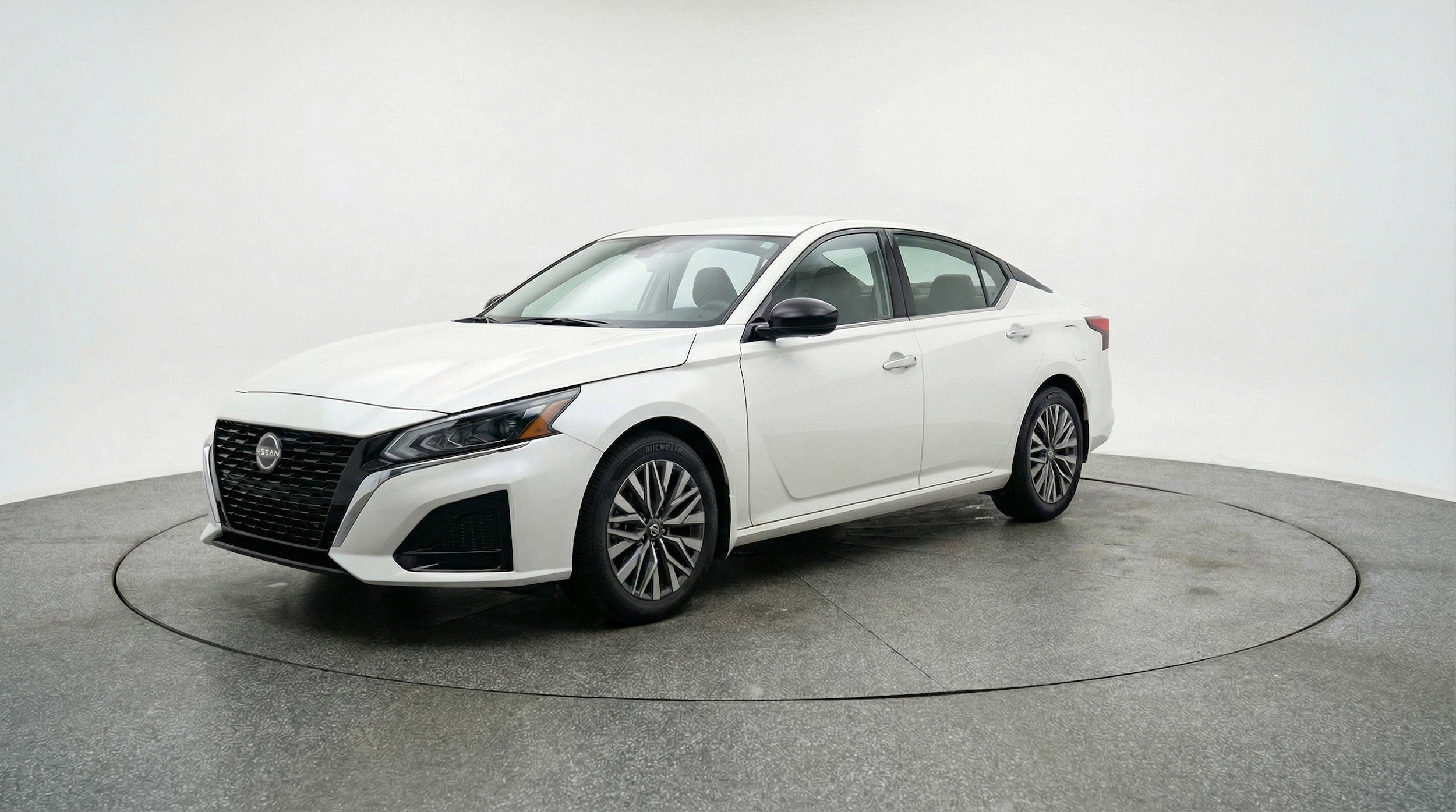 Thumbnail: 2025 Nissan Altima - 3