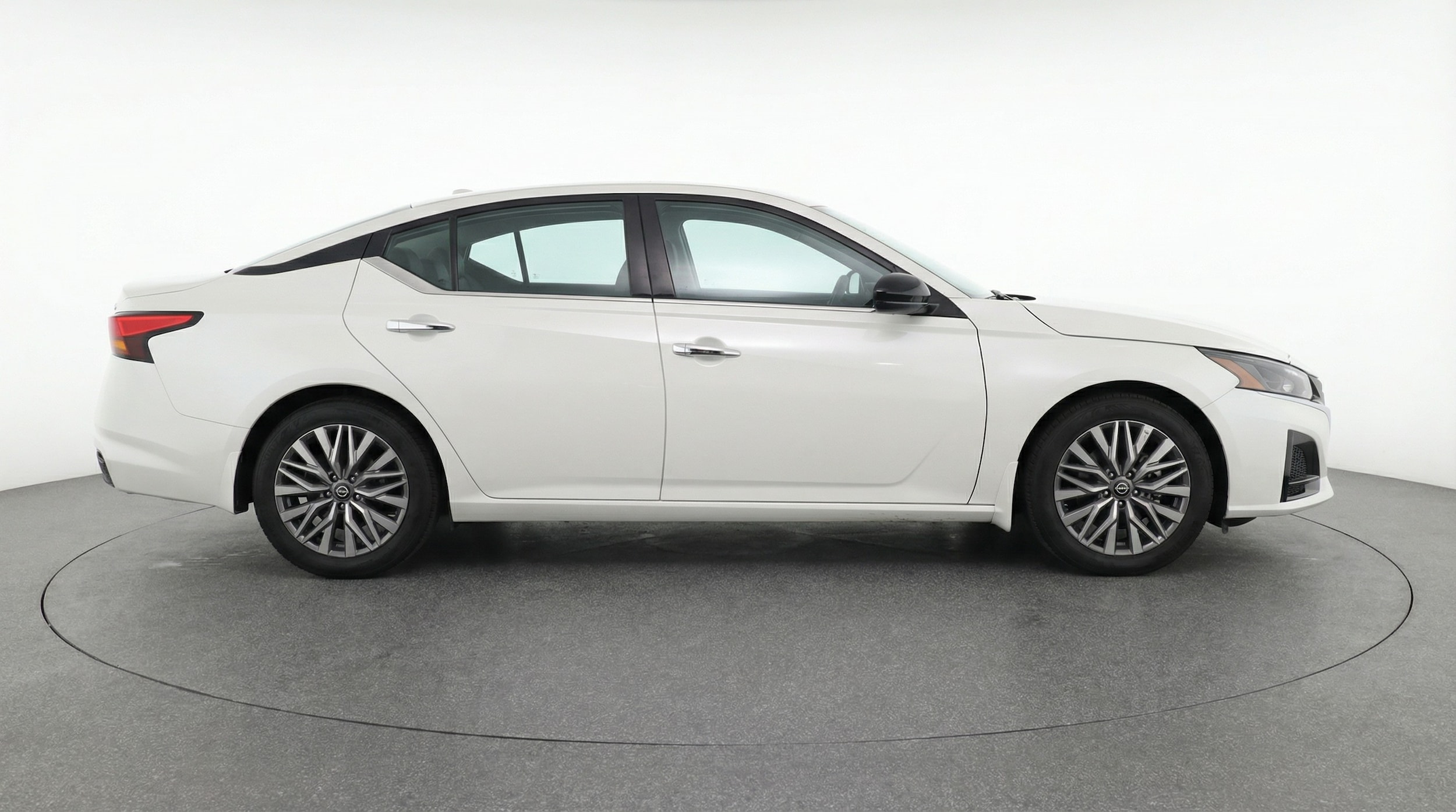 Thumbnail: 2025 Nissan Altima - 8