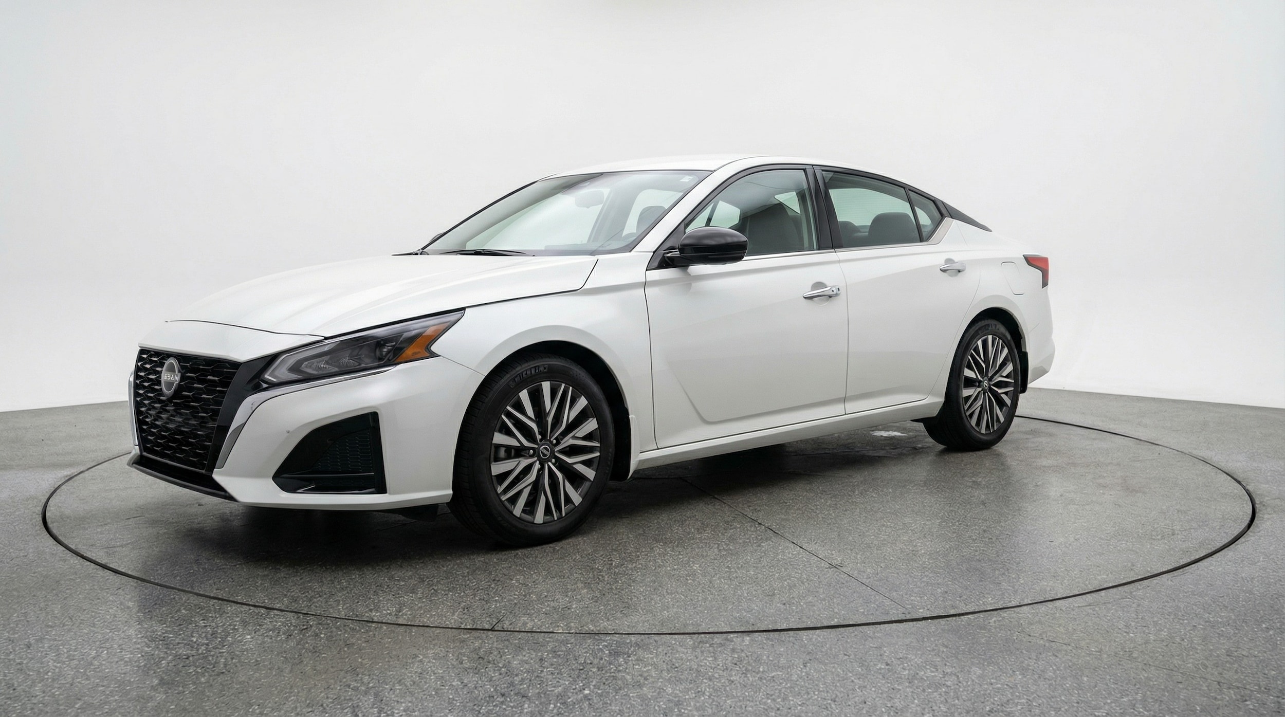 Thumbnail: 2025 Nissan Altima - 3