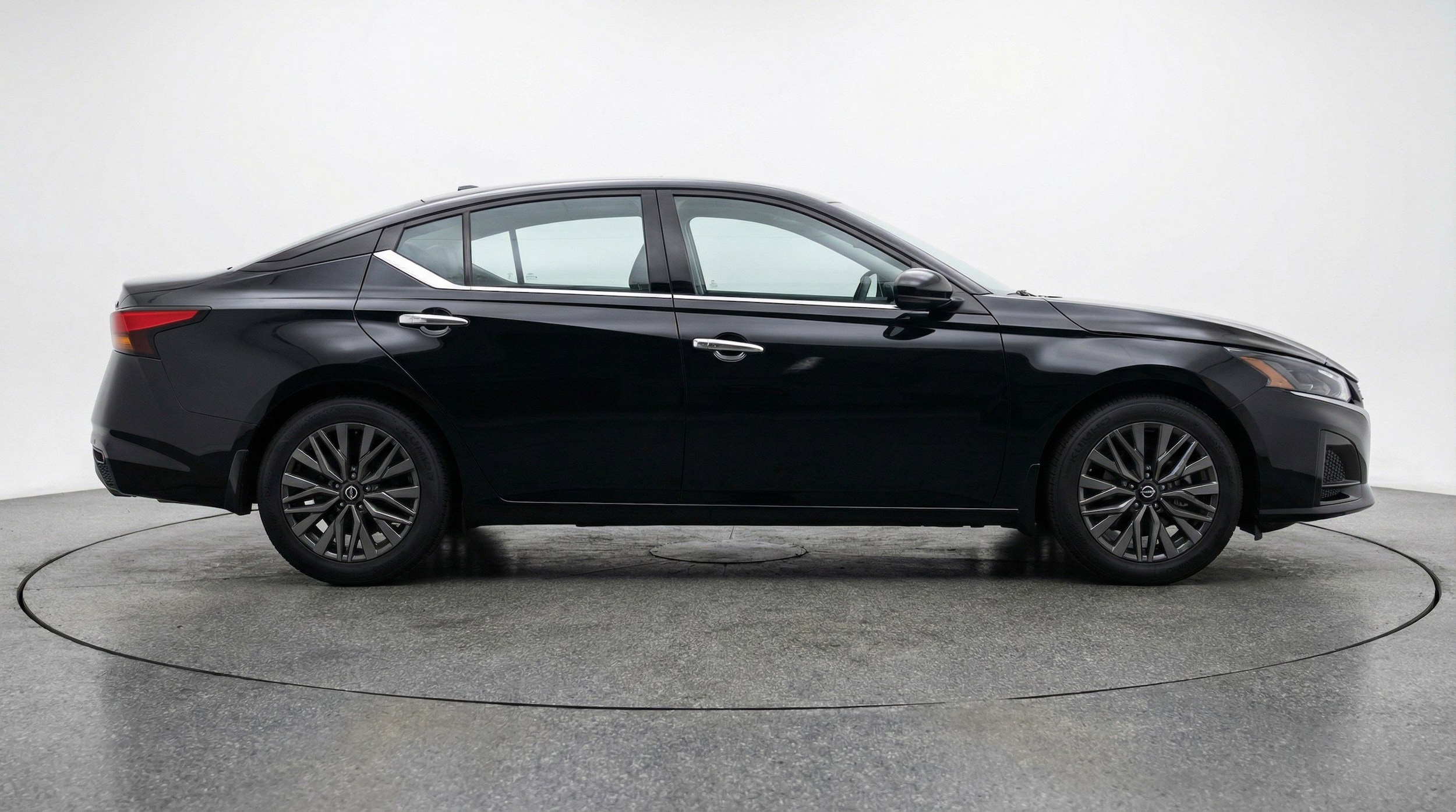 Thumbnail: 2025 Nissan Altima - 11
