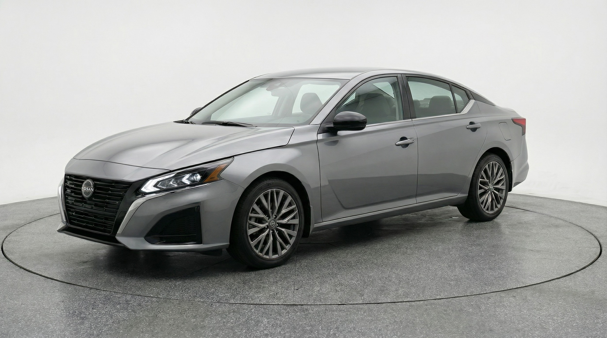 Thumbnail: 2025 Nissan Altima - 3