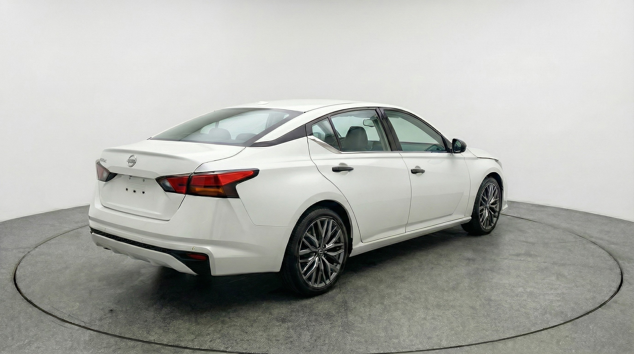 Thumbnail: 2025 Nissan Altima - 9