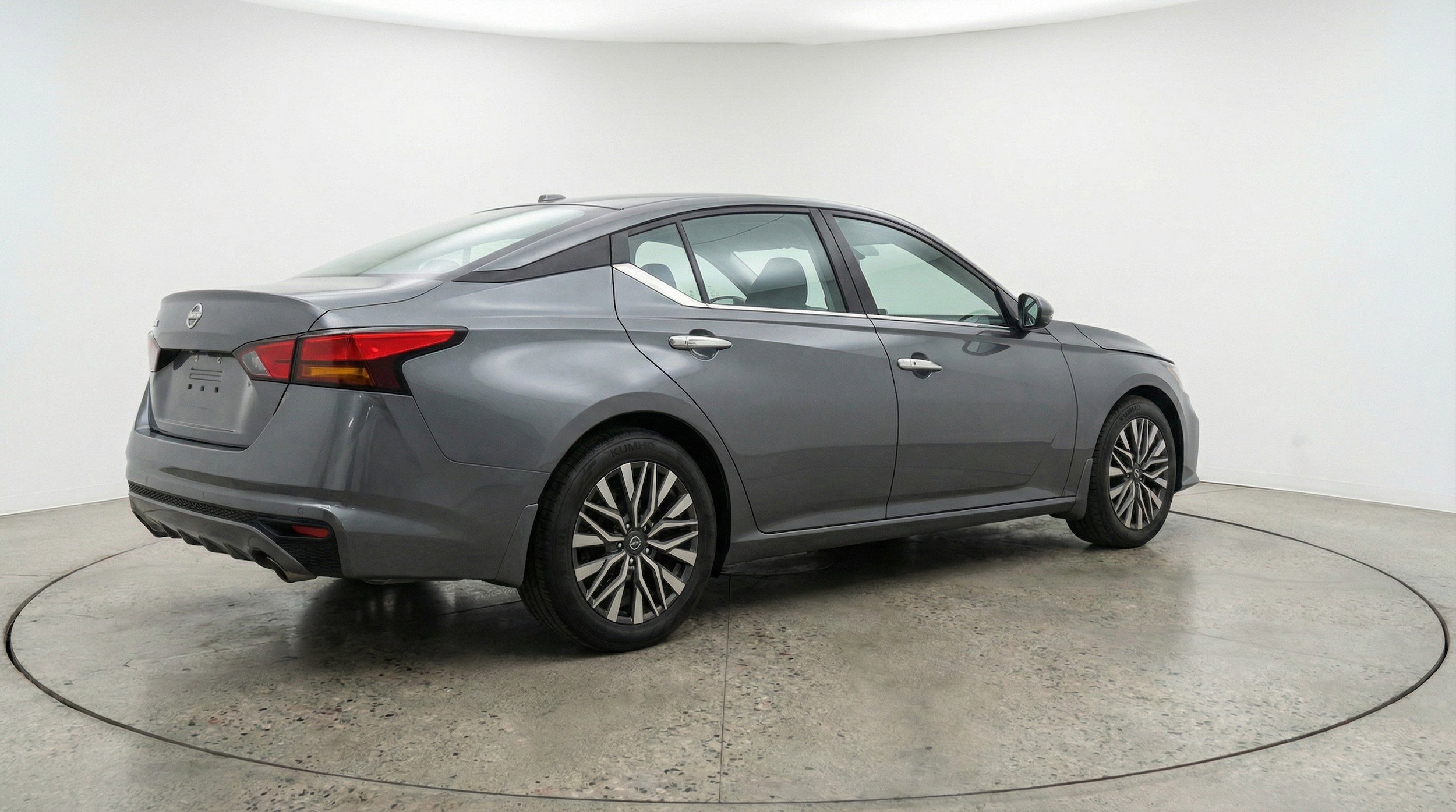 Thumbnail: 2025 Nissan Altima - 9