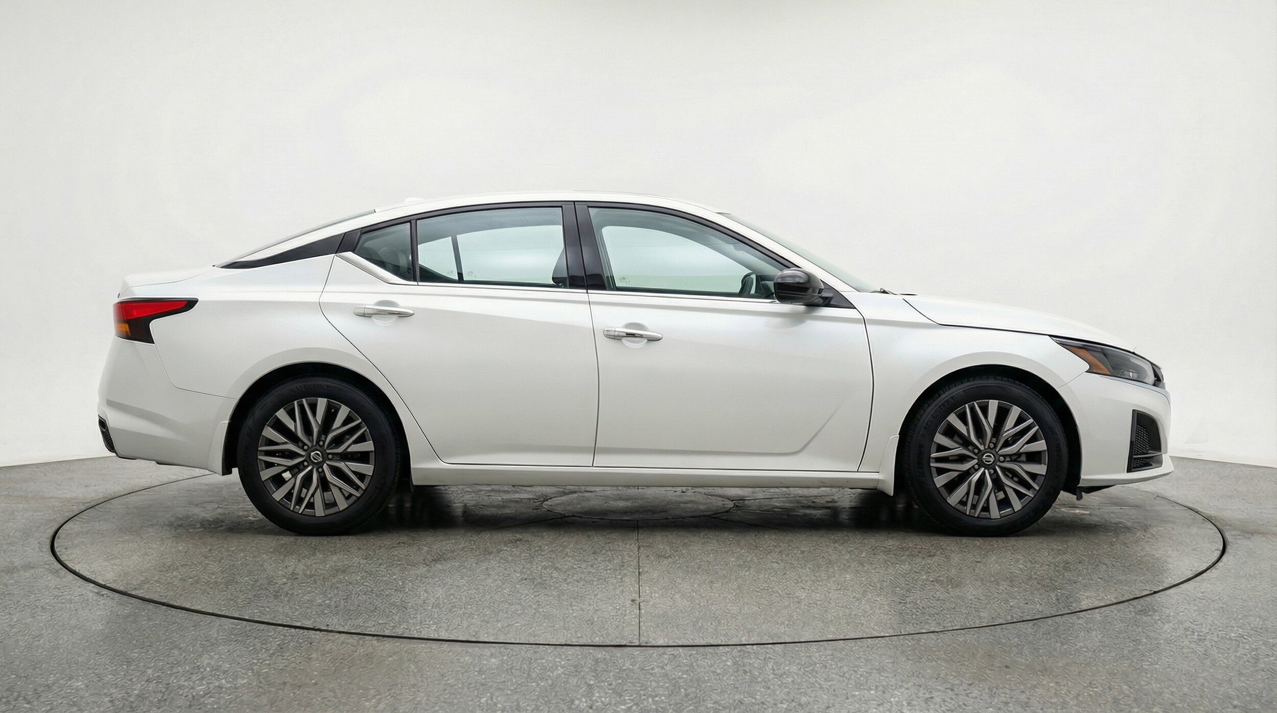 Thumbnail: 2025 Nissan Altima - 11