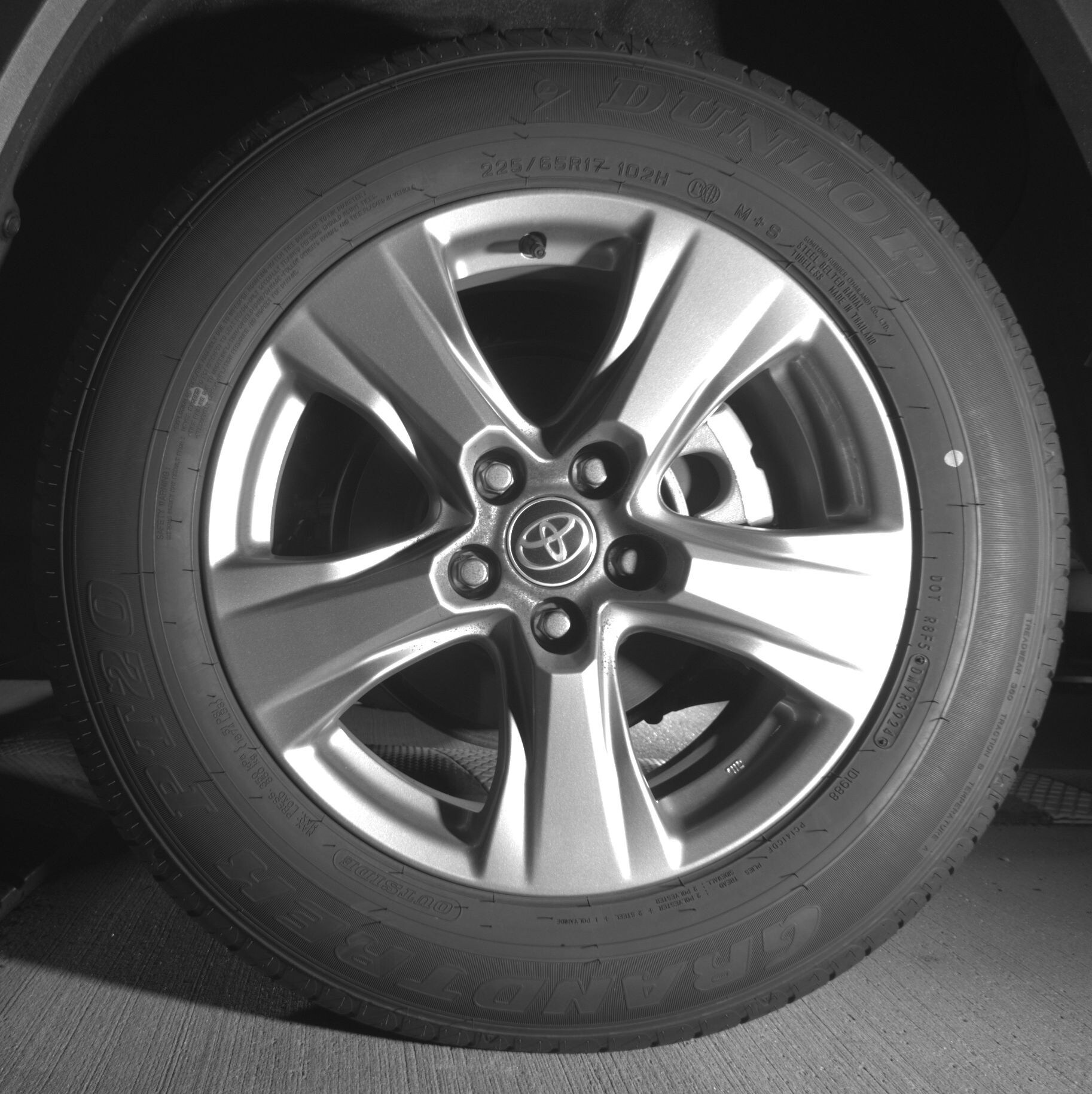 Thumbnail: 2025 Toyota RAV4 - 11