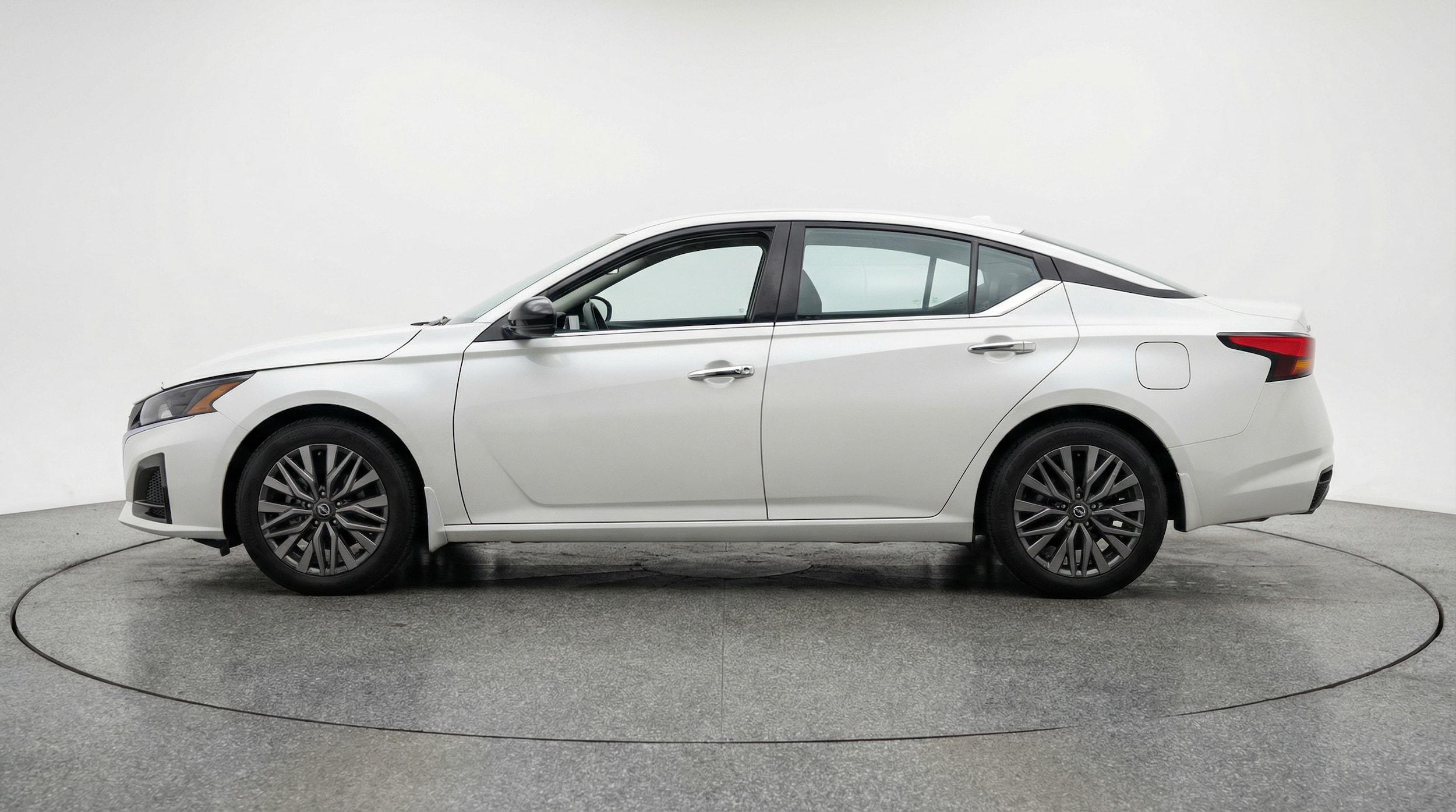 Thumbnail: 2025 Nissan Altima - 4