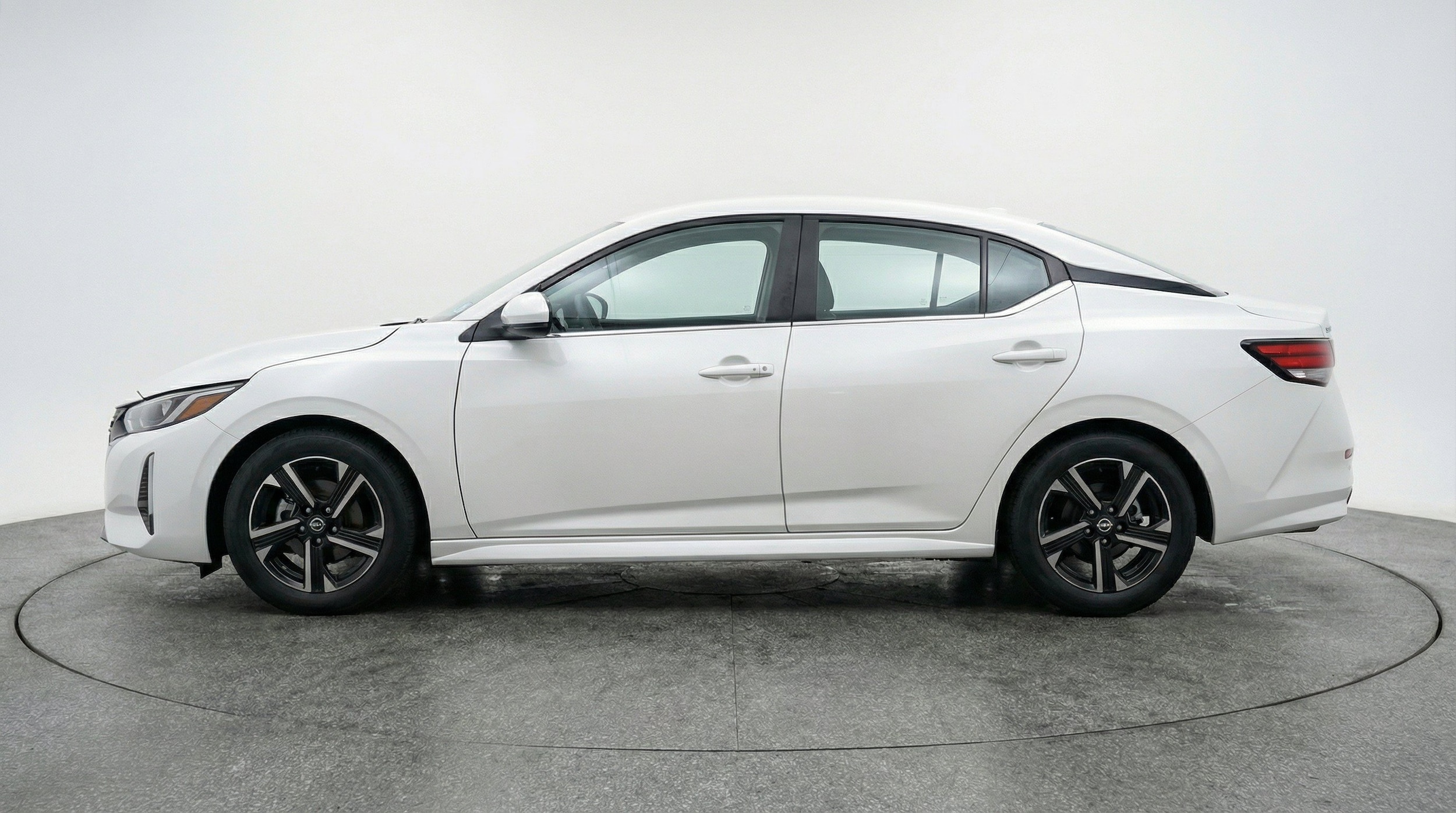 Thumbnail: 2025 Nissan Sentra - 5
